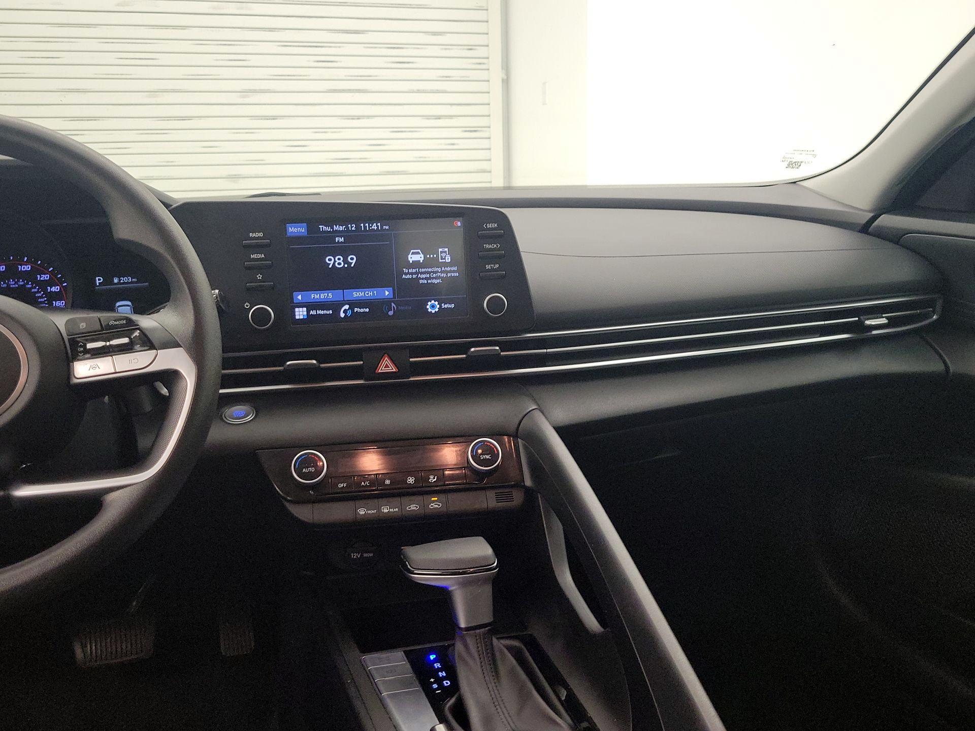 Thumbnail: 2022 Hyundai Elantra - 9