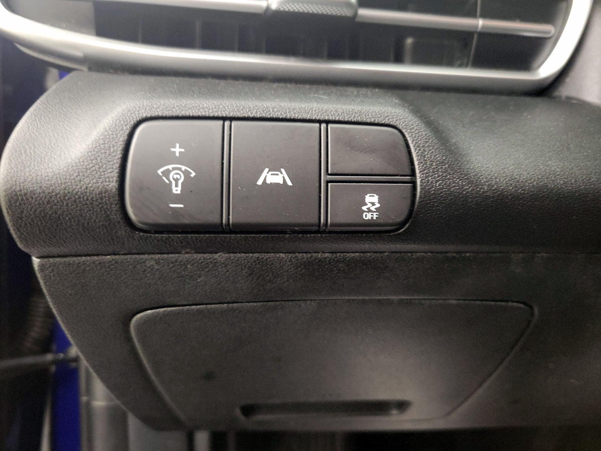 Thumbnail: 2022 Hyundai Elantra - 13