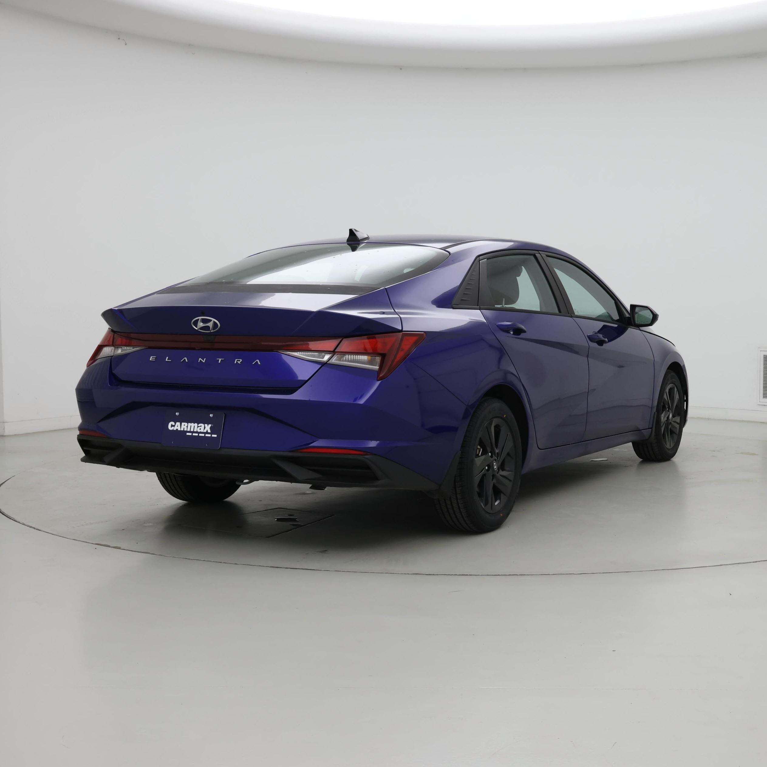 Thumbnail: 2022 Hyundai Elantra - 8