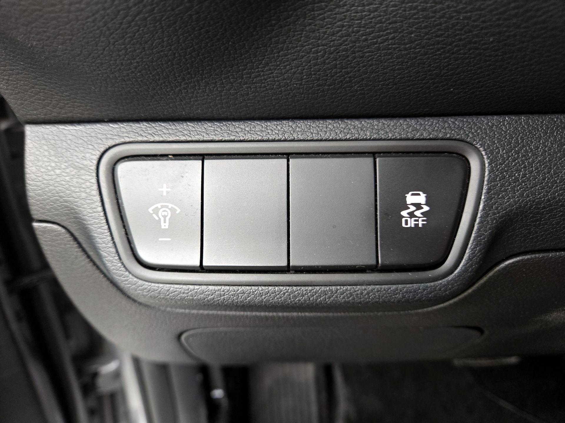 Thumbnail: 2024 Kia Forte - 13