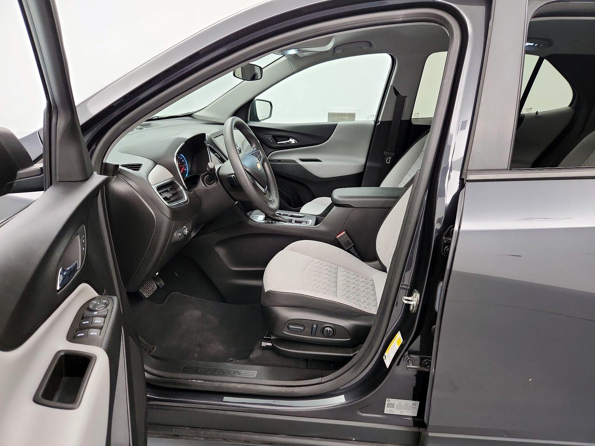 Thumbnail: 2022 Chevrolet Equinox - 11