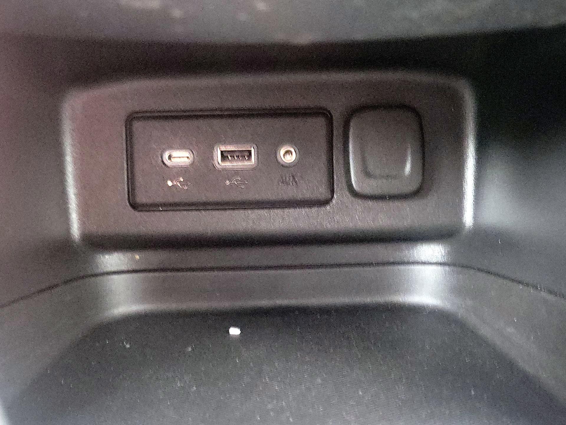 Thumbnail: 2024 Chevrolet Equinox - 18