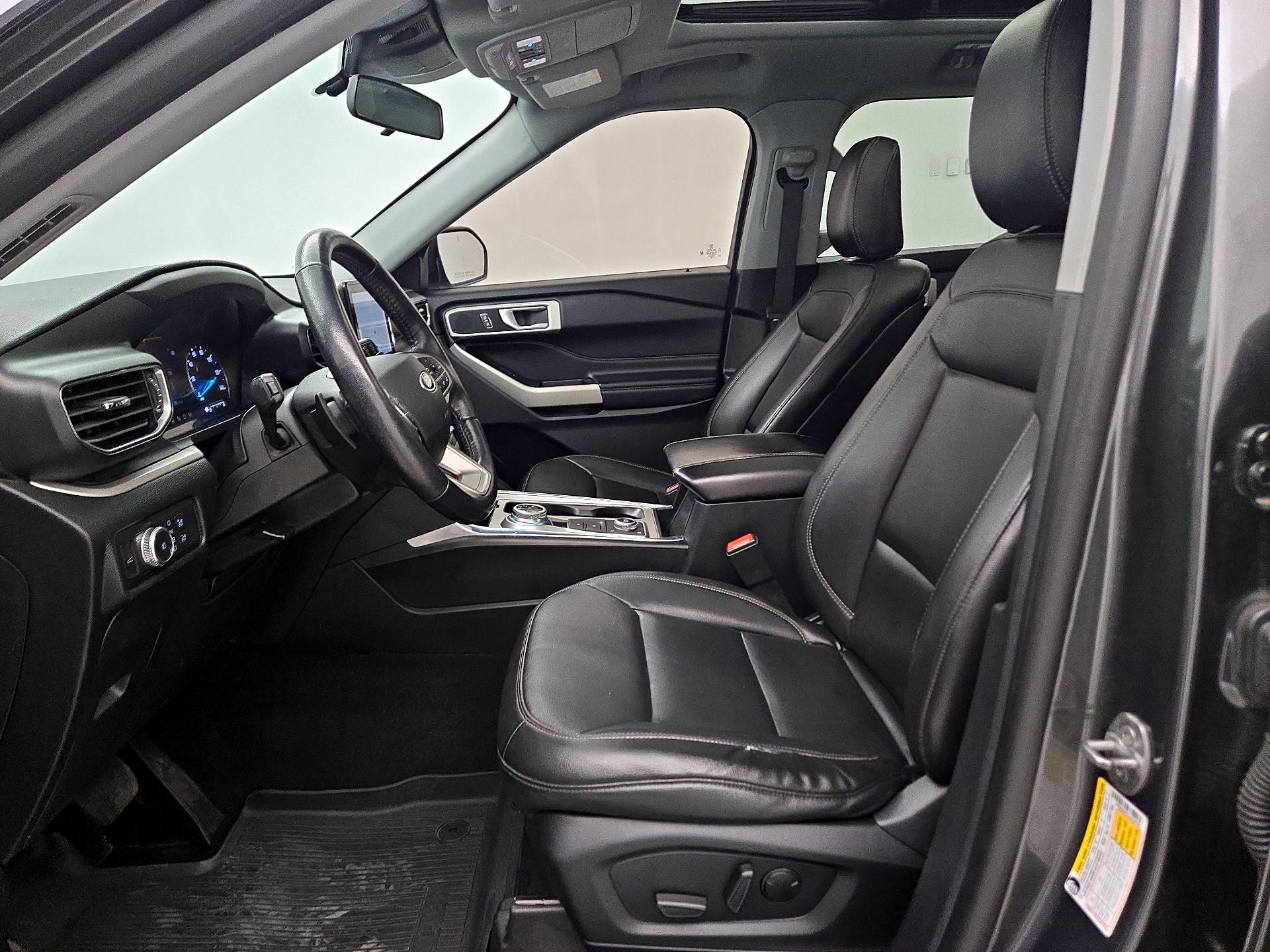 Thumbnail: 2020 Ford Explorer - 11