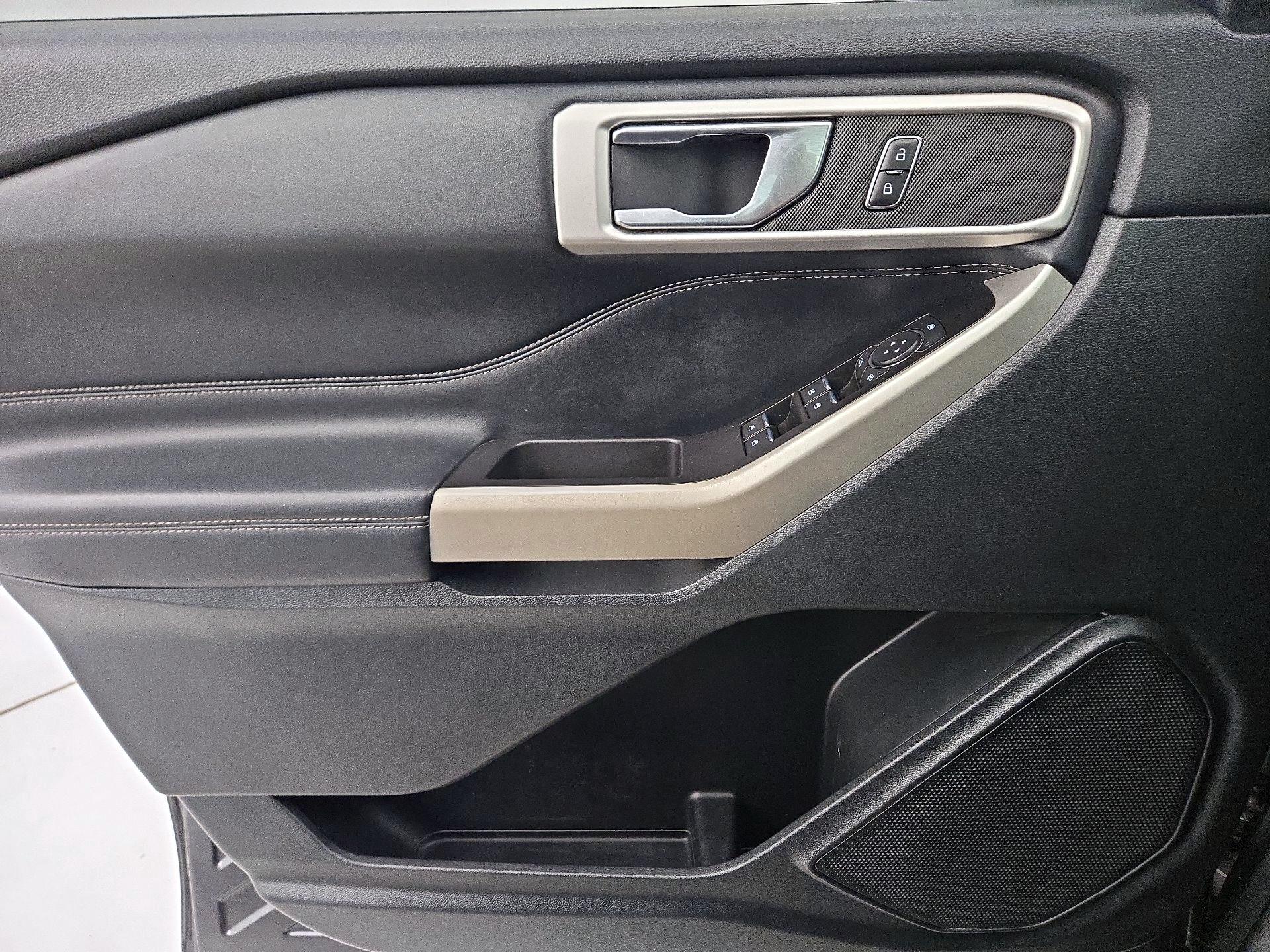 Thumbnail: 2020 Ford Explorer - 12