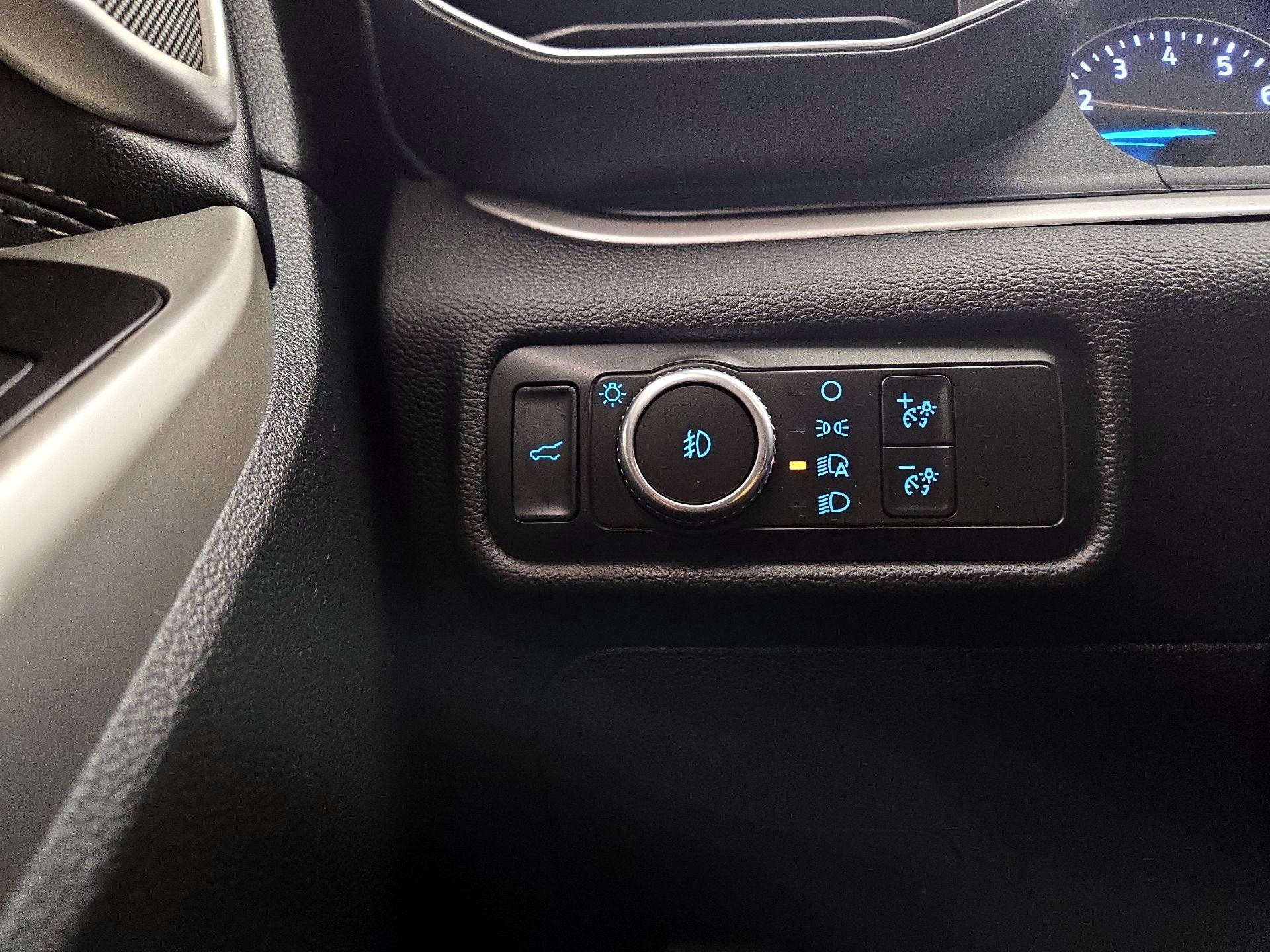 Thumbnail: 2020 Ford Explorer - 13