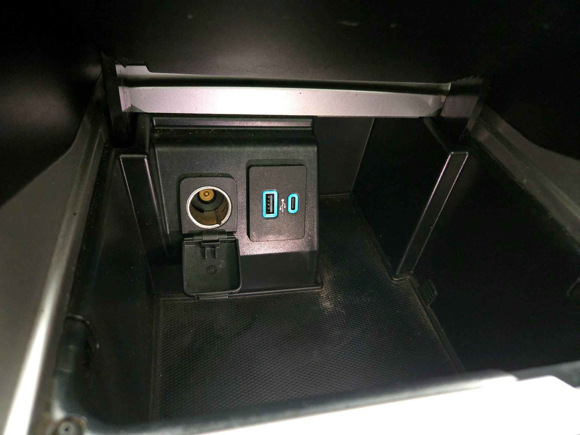 Thumbnail: 2020 Ford Explorer - 19