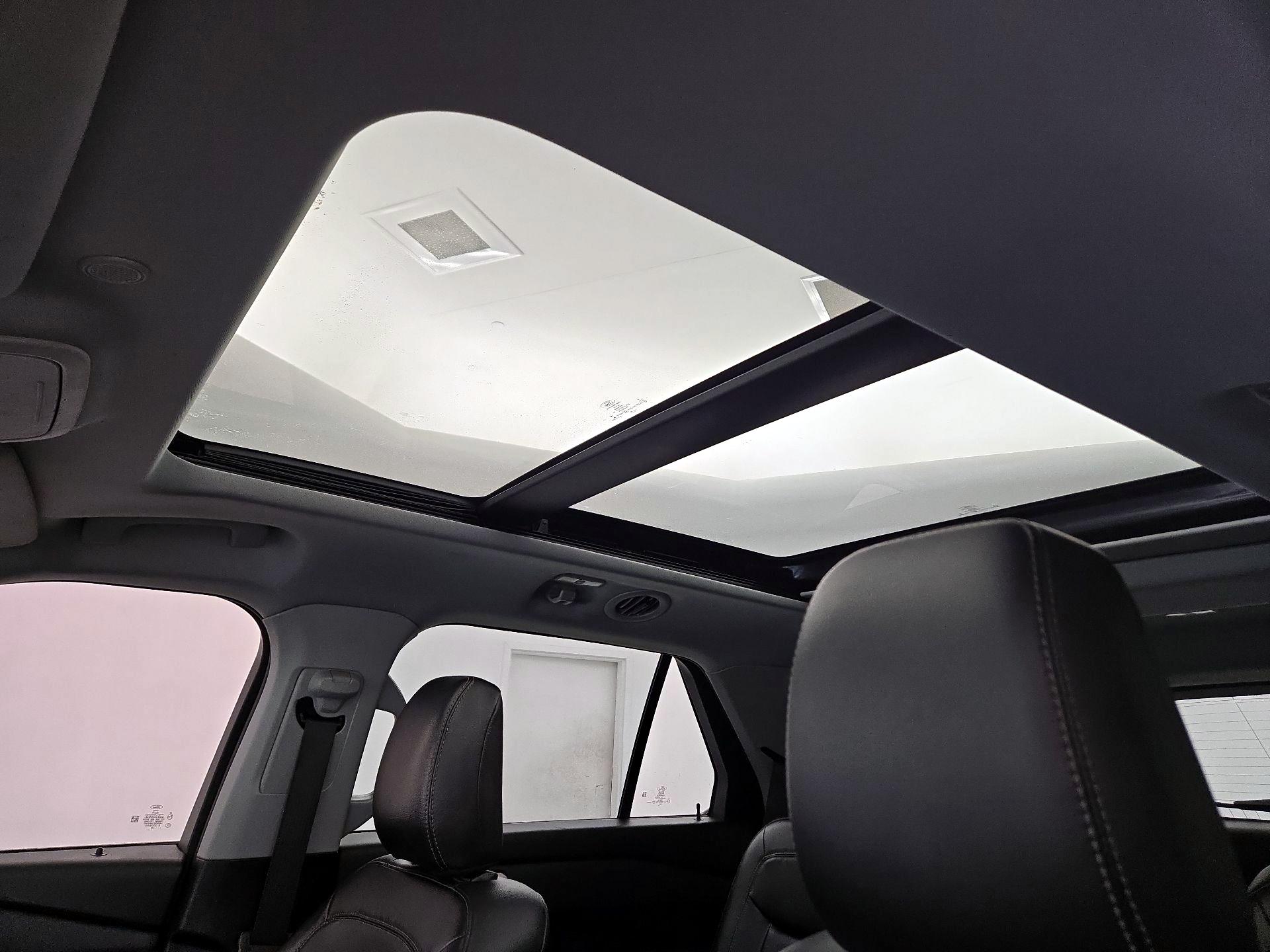 Thumbnail: 2020 Ford Explorer - 20