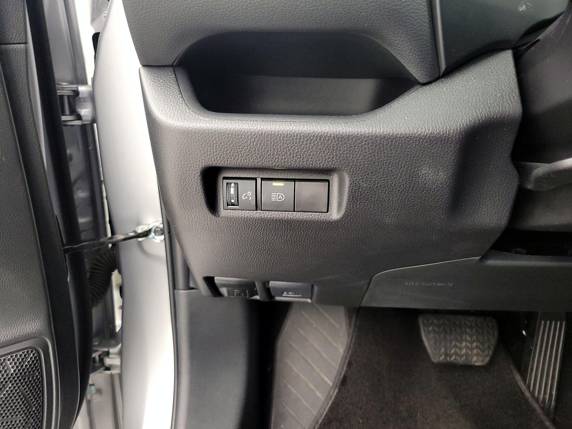 Thumbnail: 2025 Toyota RAV4 - 13