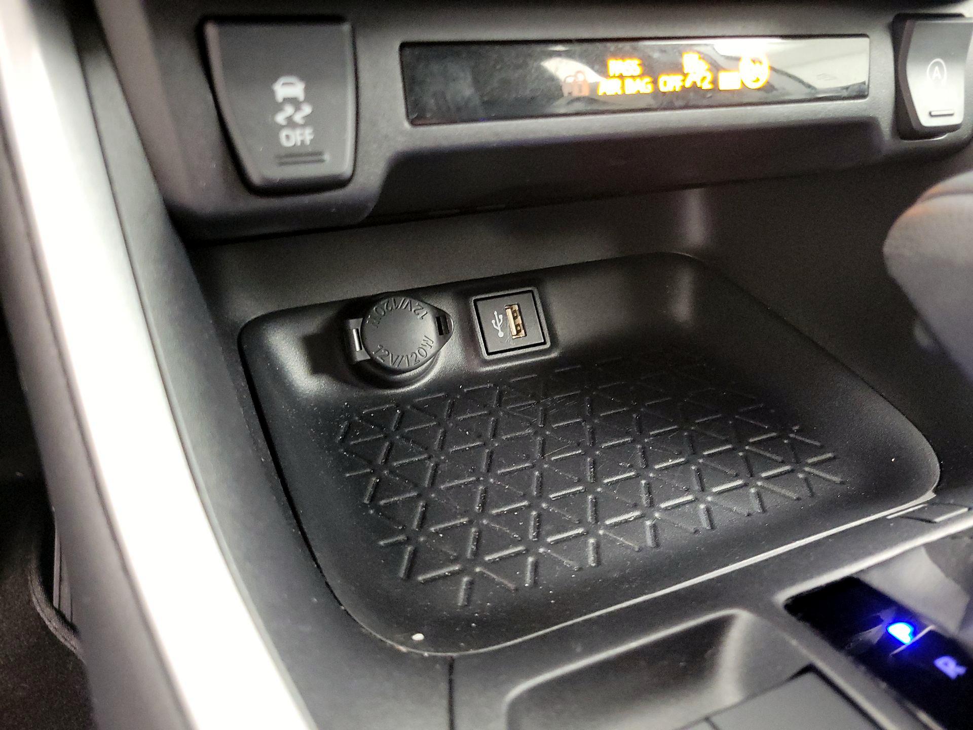 Thumbnail: 2025 Toyota RAV4 - 18