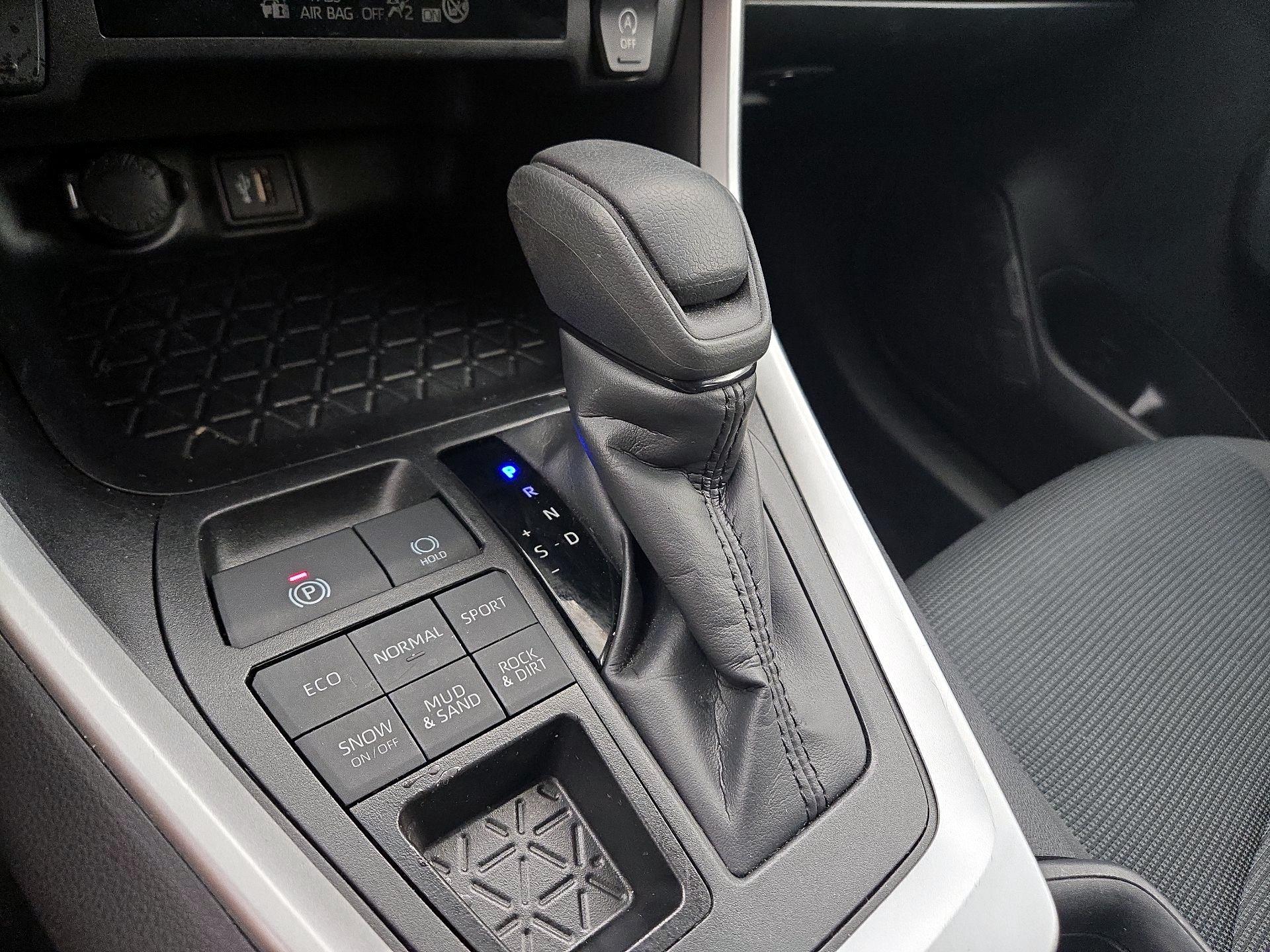 Thumbnail: 2025 Toyota RAV4 - 18