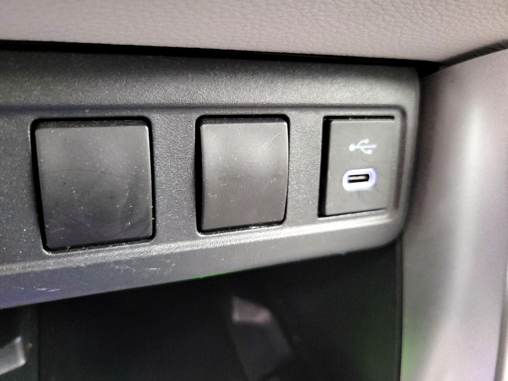 Thumbnail: 2024 Toyota Corolla Cross - 18