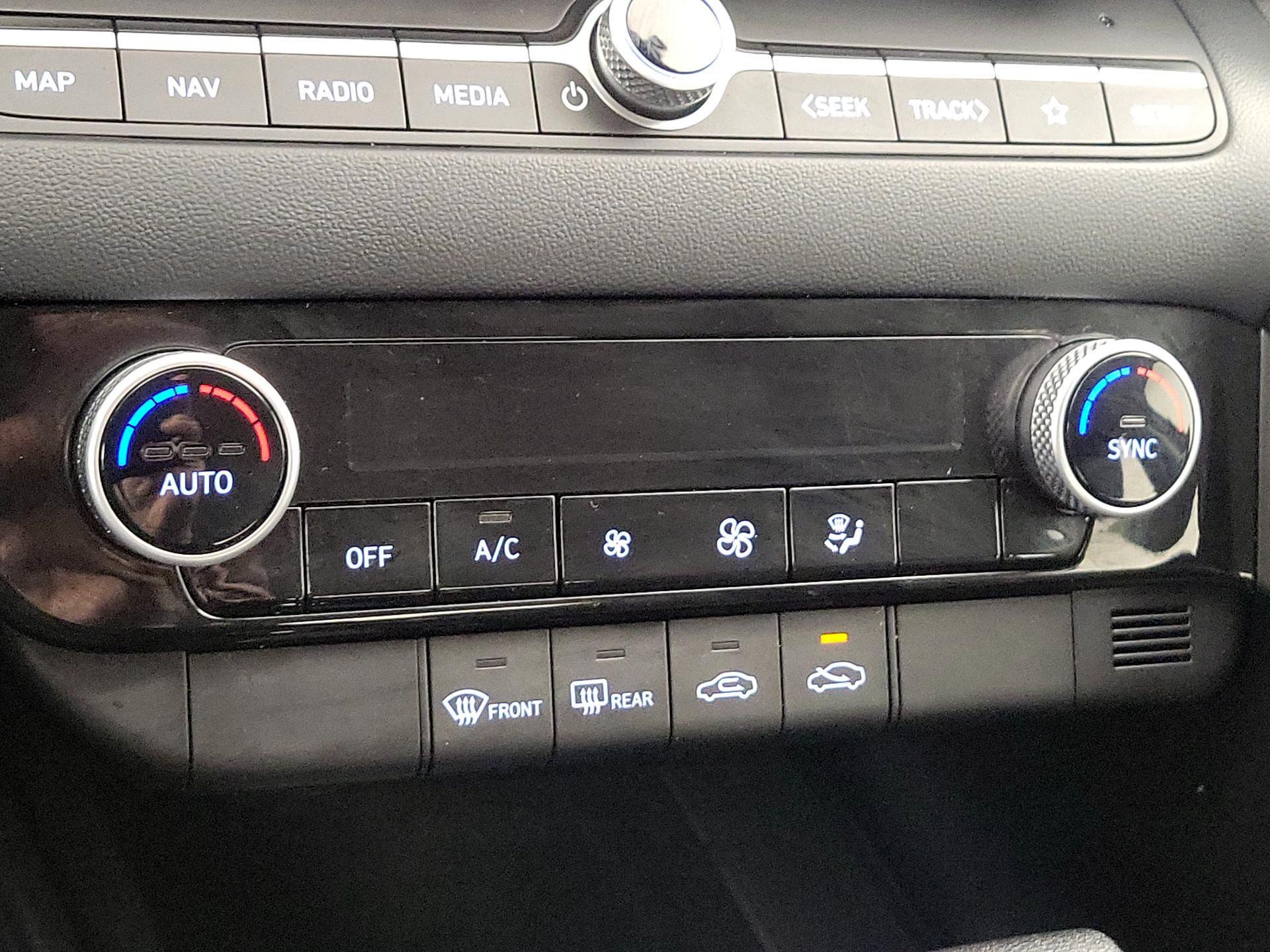 Thumbnail: 2024 Hyundai Elantra - 17