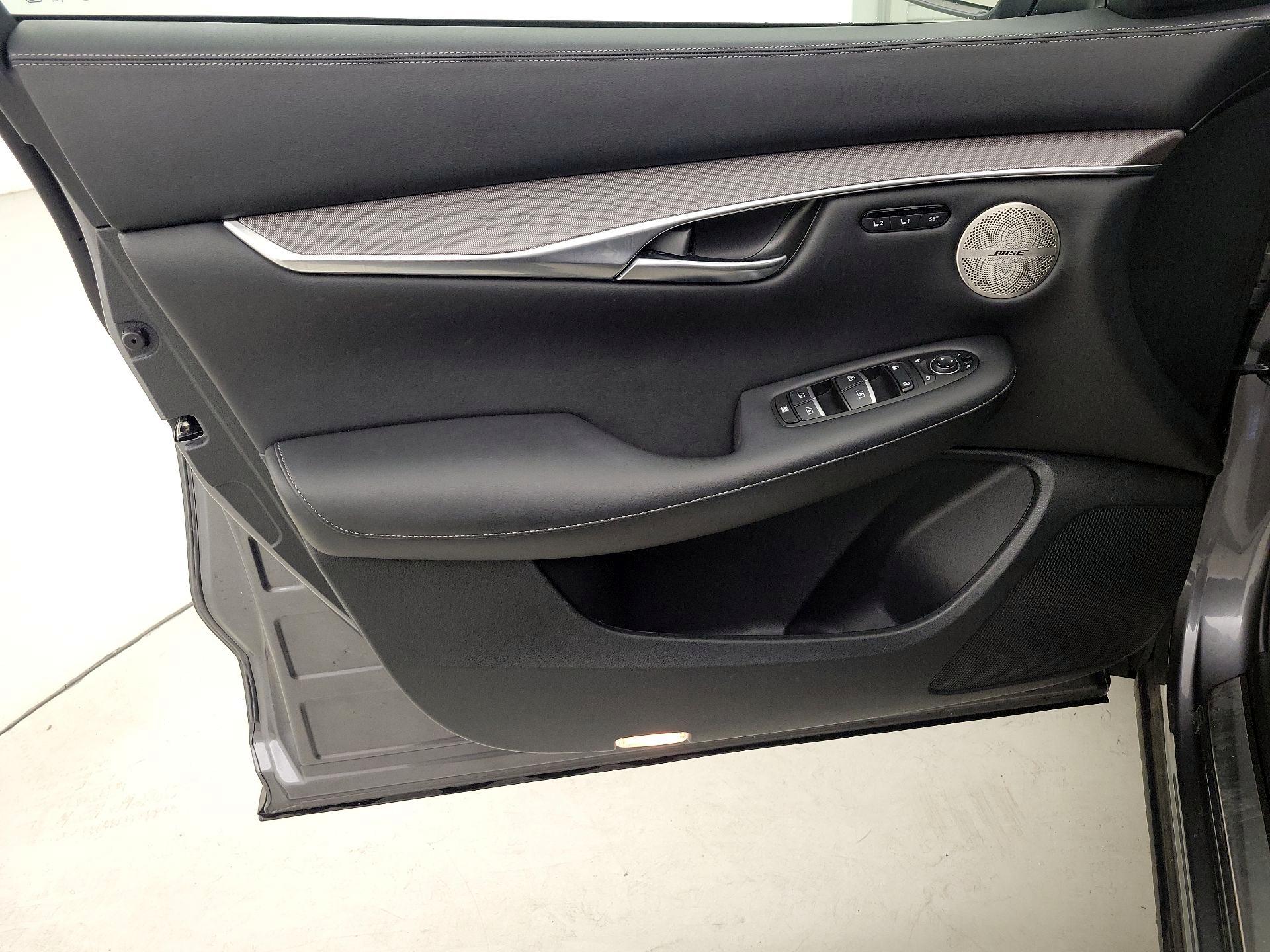 Thumbnail: 2023 INFINITI QX50 - 12