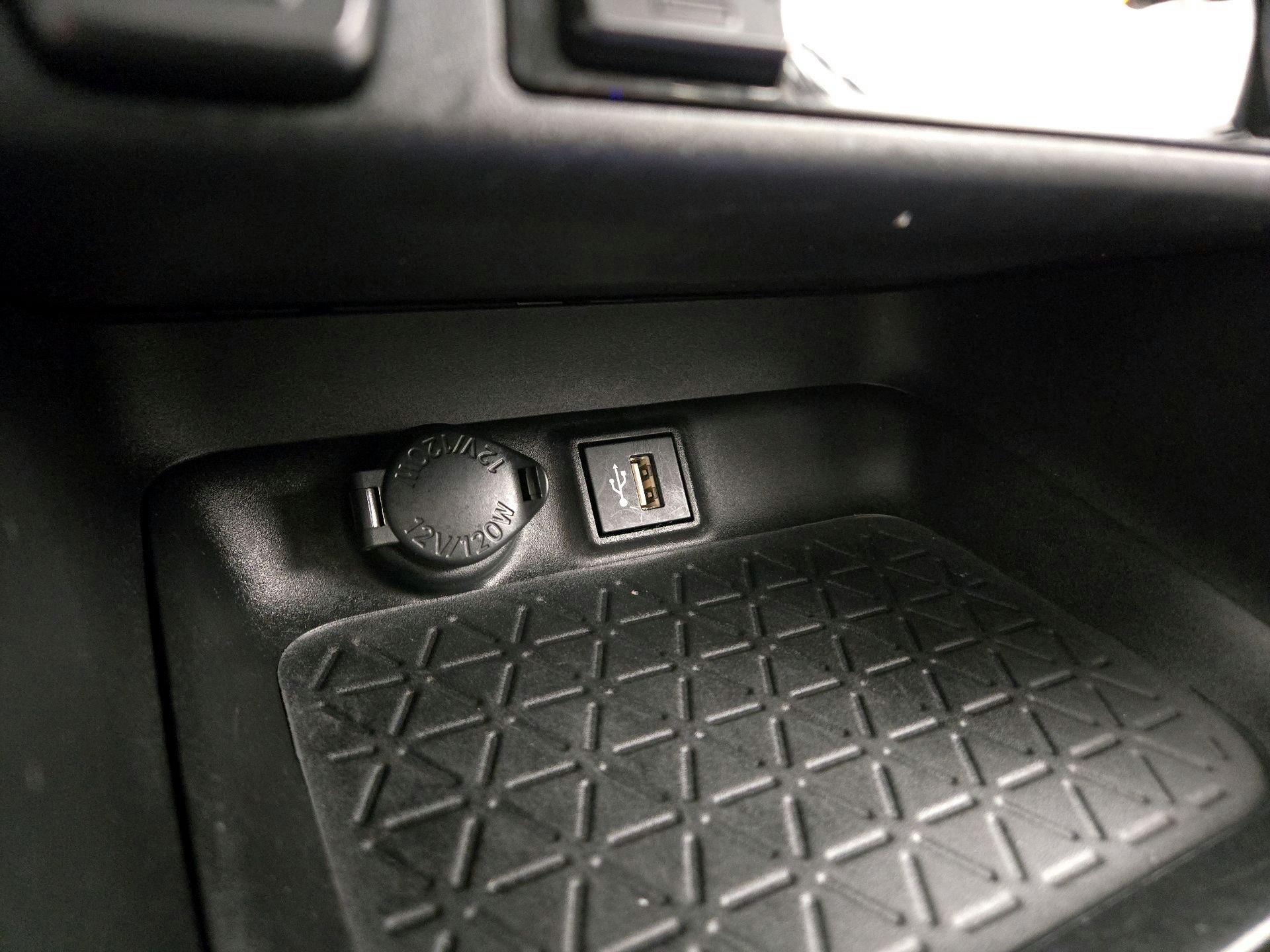 Thumbnail: 2023 Toyota RAV4 - 18