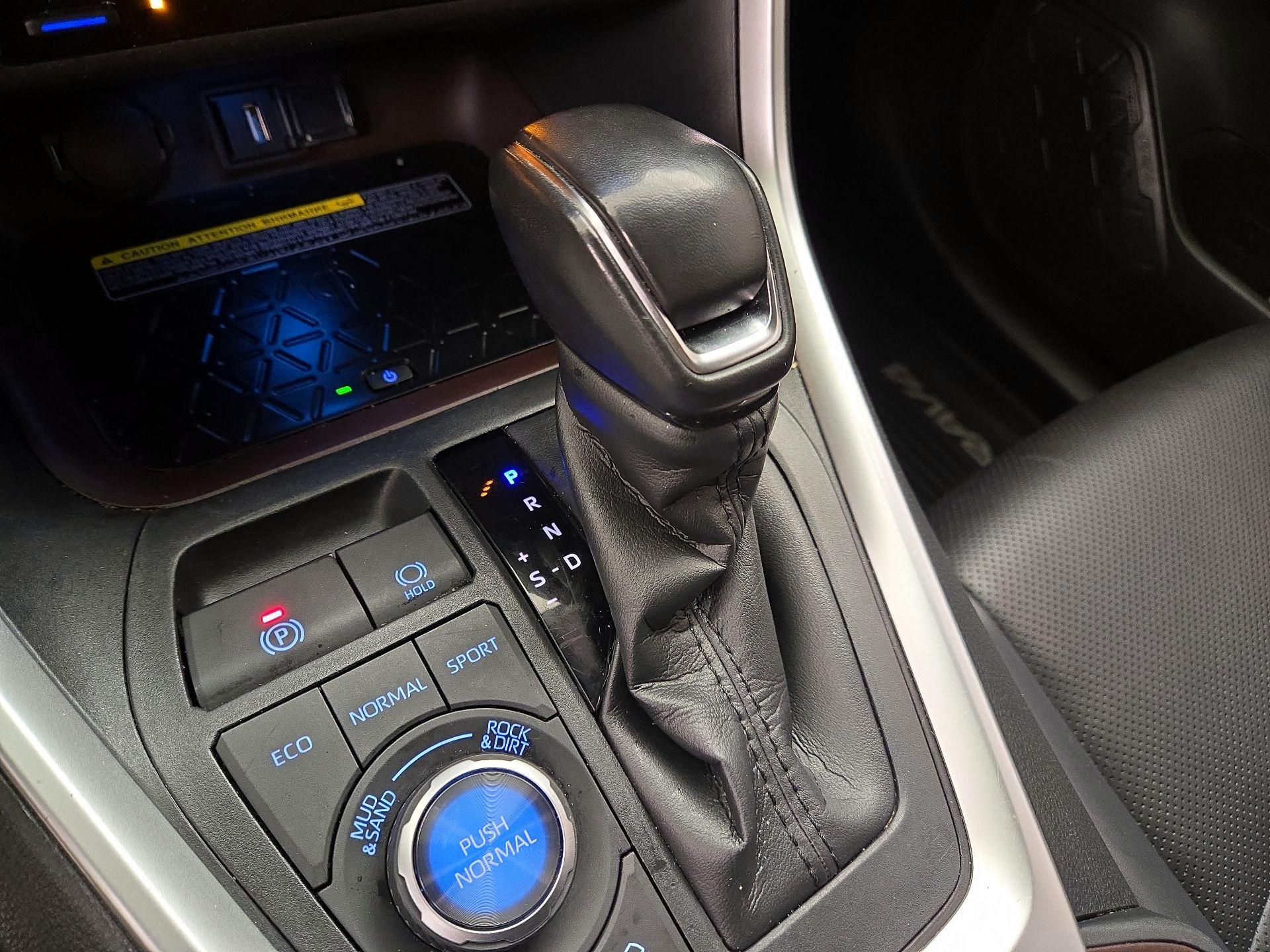 Thumbnail: 2020 Toyota RAV4 - 18