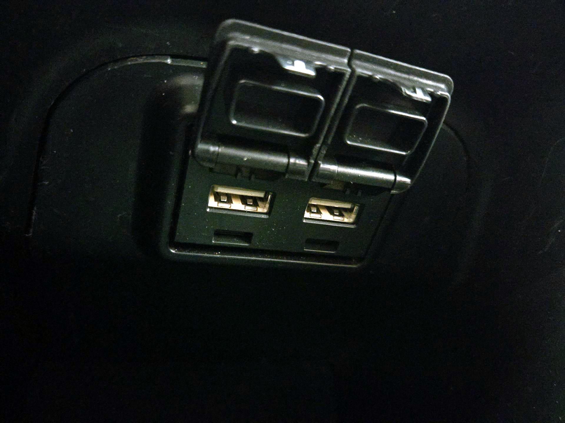 Thumbnail: 2020 Toyota RAV4 - 19