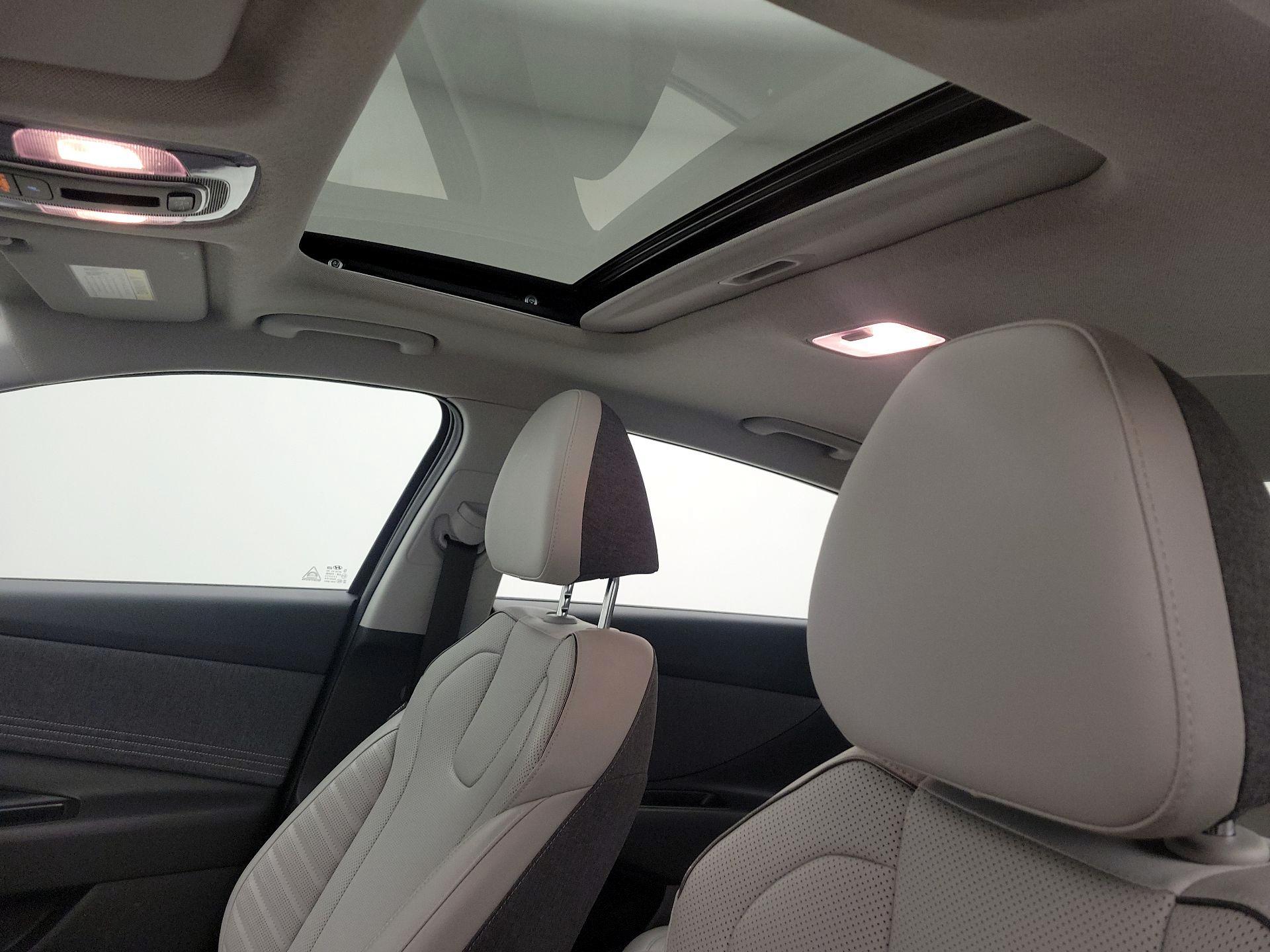 Thumbnail: 2025 Hyundai Elantra - 20