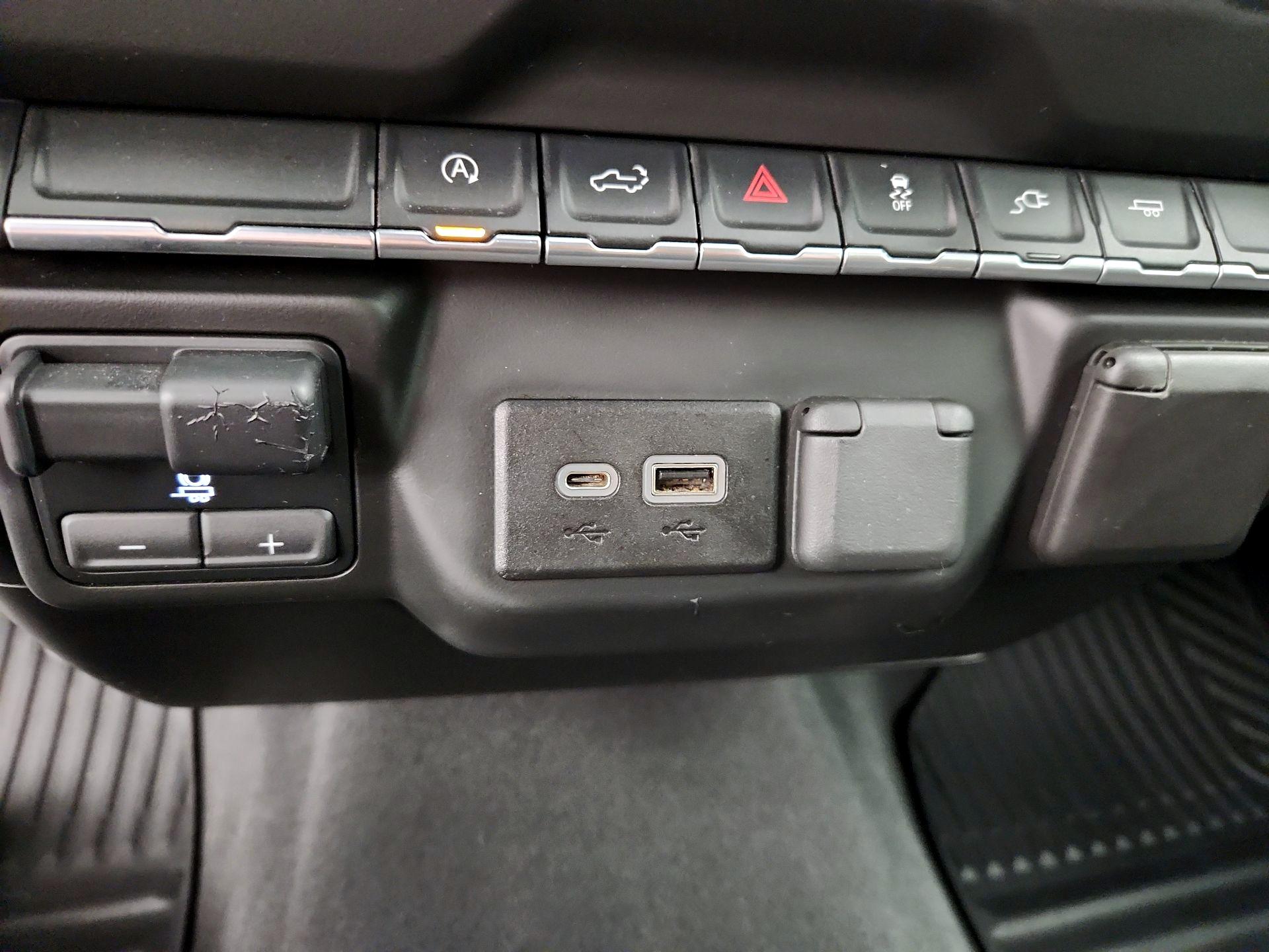 Thumbnail: 2021 Chevrolet Silverado 1500 - 18