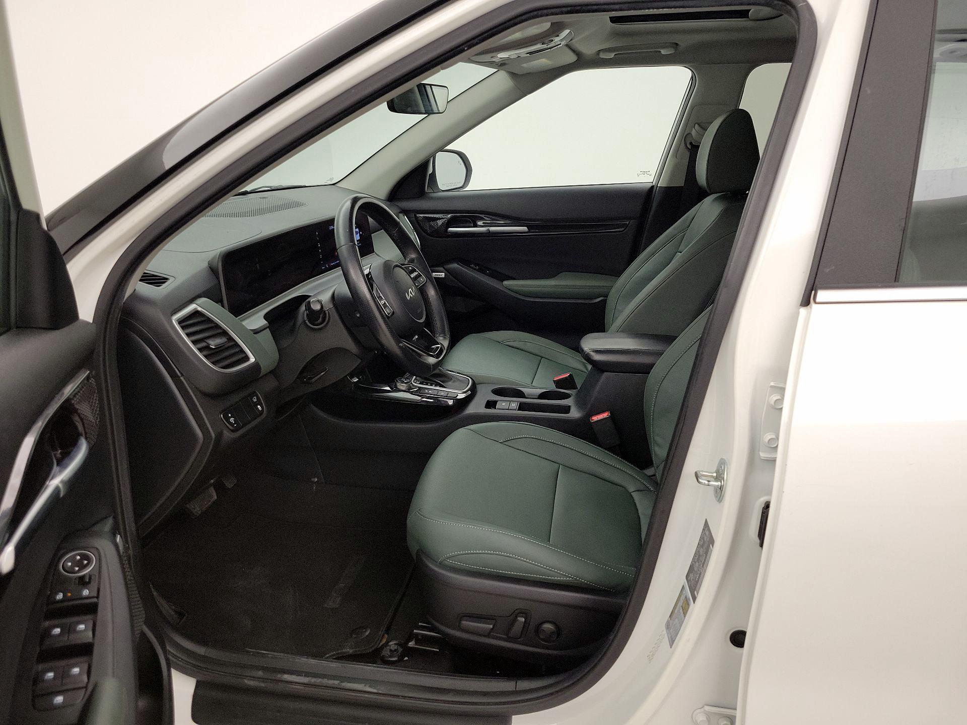 Thumbnail: 2024 Kia Seltos - 11