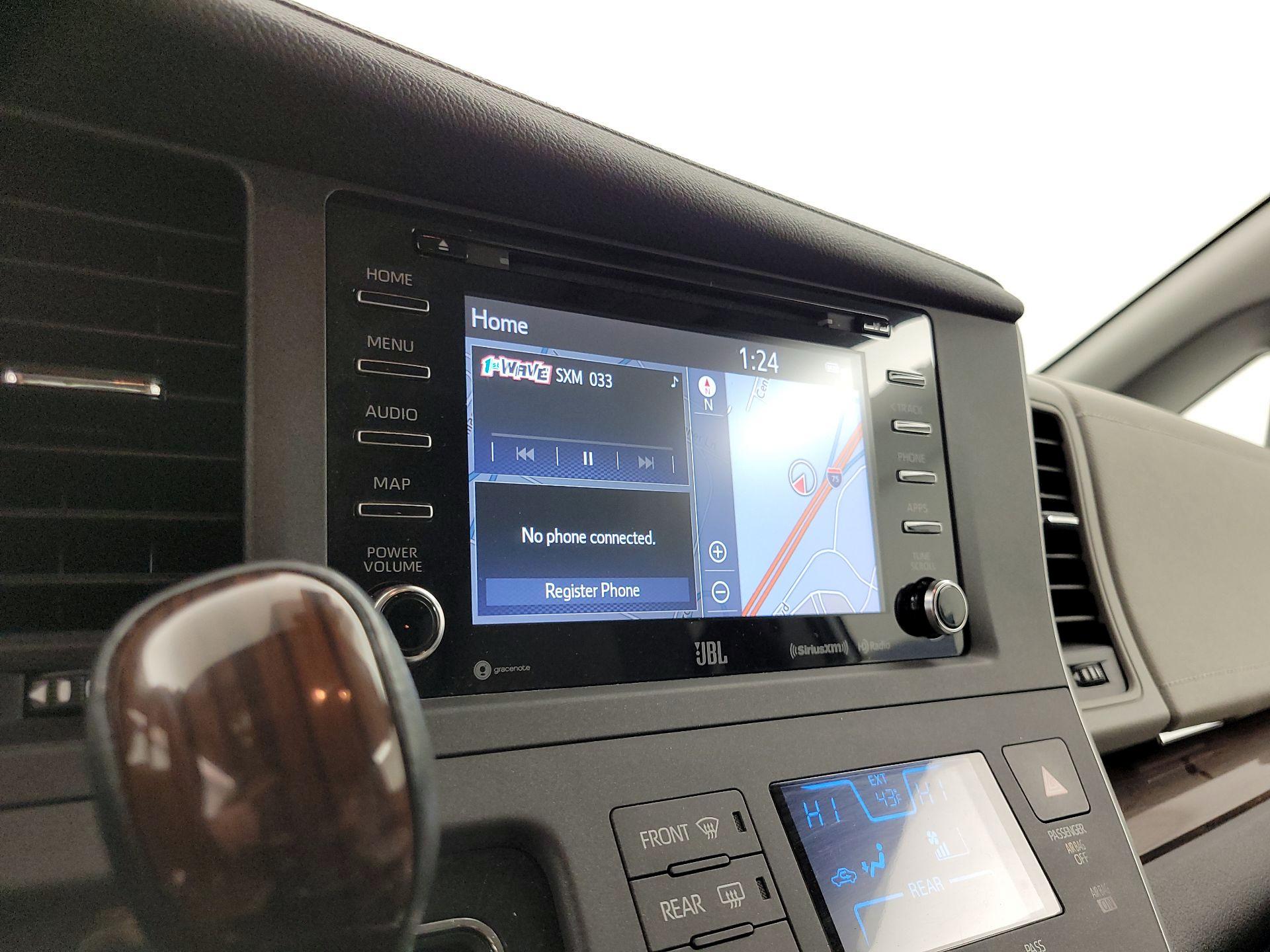 Thumbnail: 2020 Toyota Sienna - 14