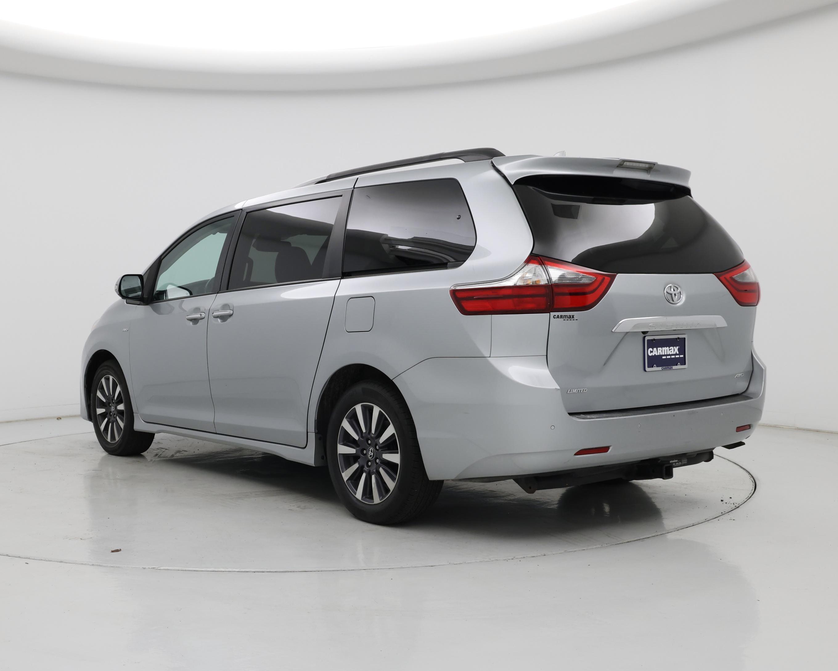 Thumbnail: 2020 Toyota Sienna - 2