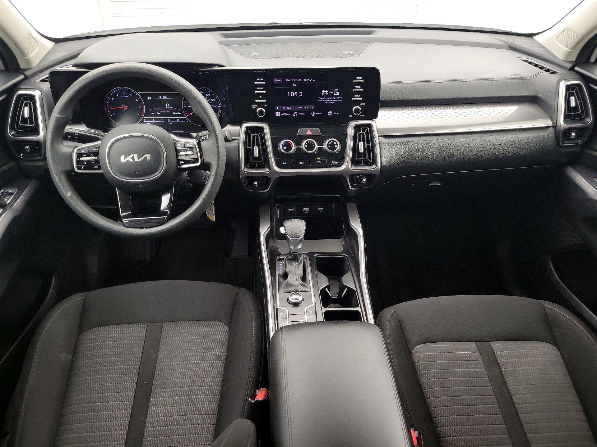 Thumbnail: 2023 Kia Sorento - 9