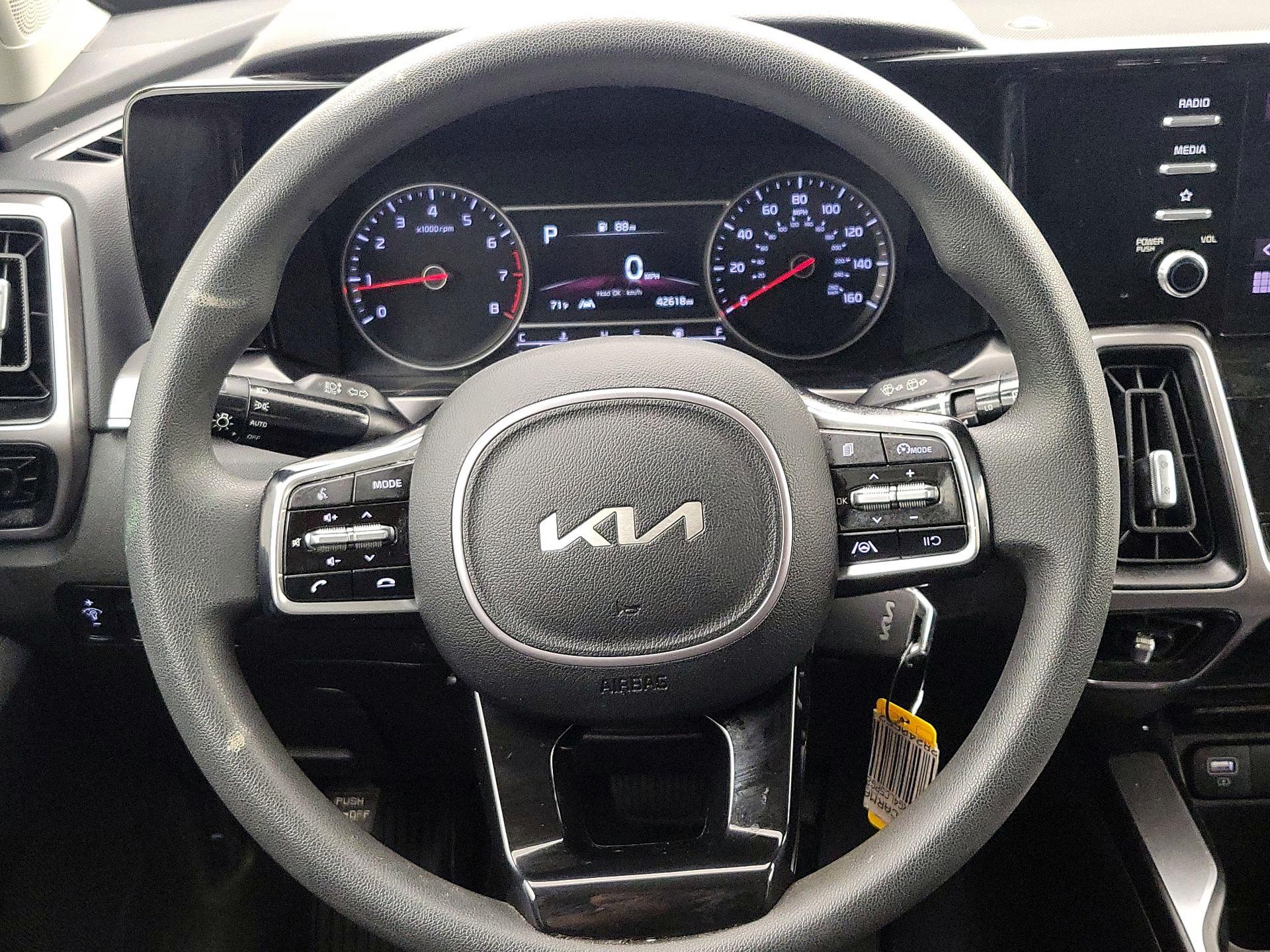 Thumbnail: 2023 Kia Sorento - 10