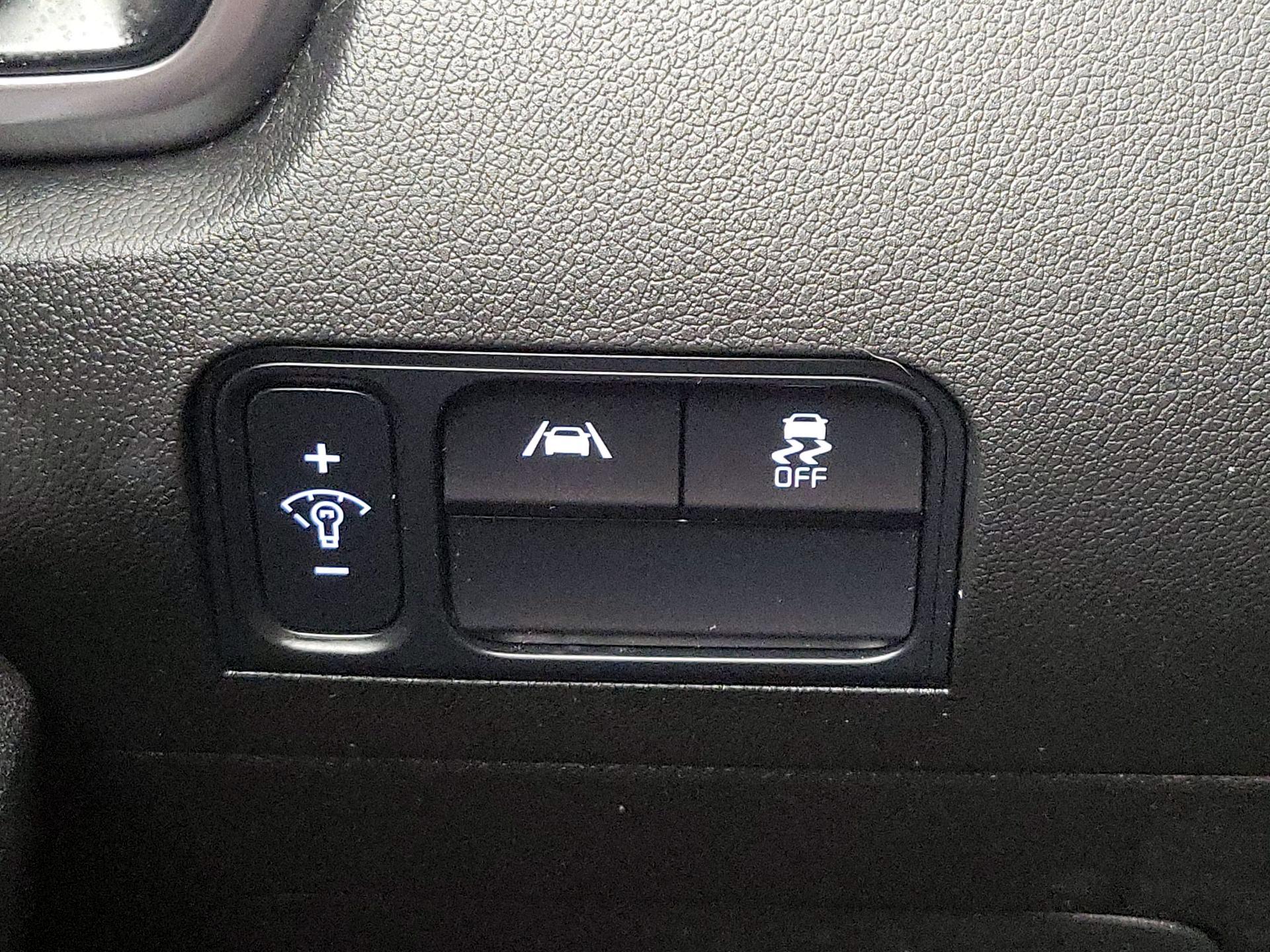 Thumbnail: 2023 Kia Sorento - 13