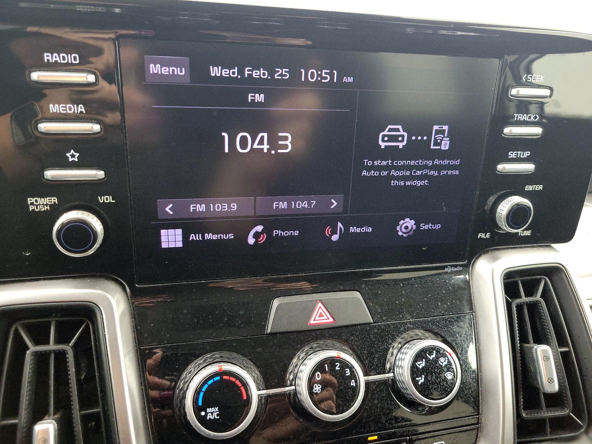 Thumbnail: 2023 Kia Sorento - 15