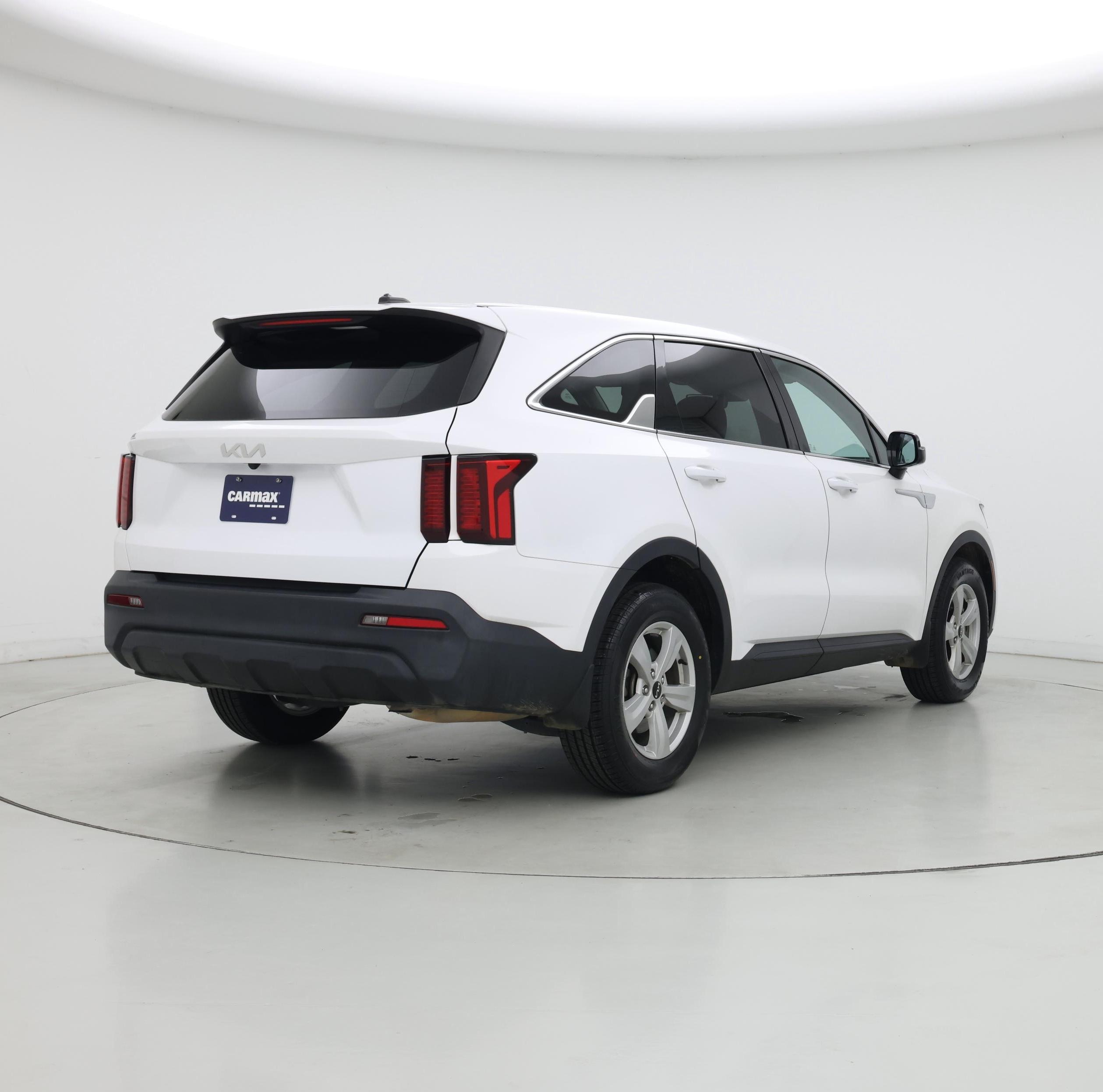 Thumbnail: 2023 Kia Sorento - 8