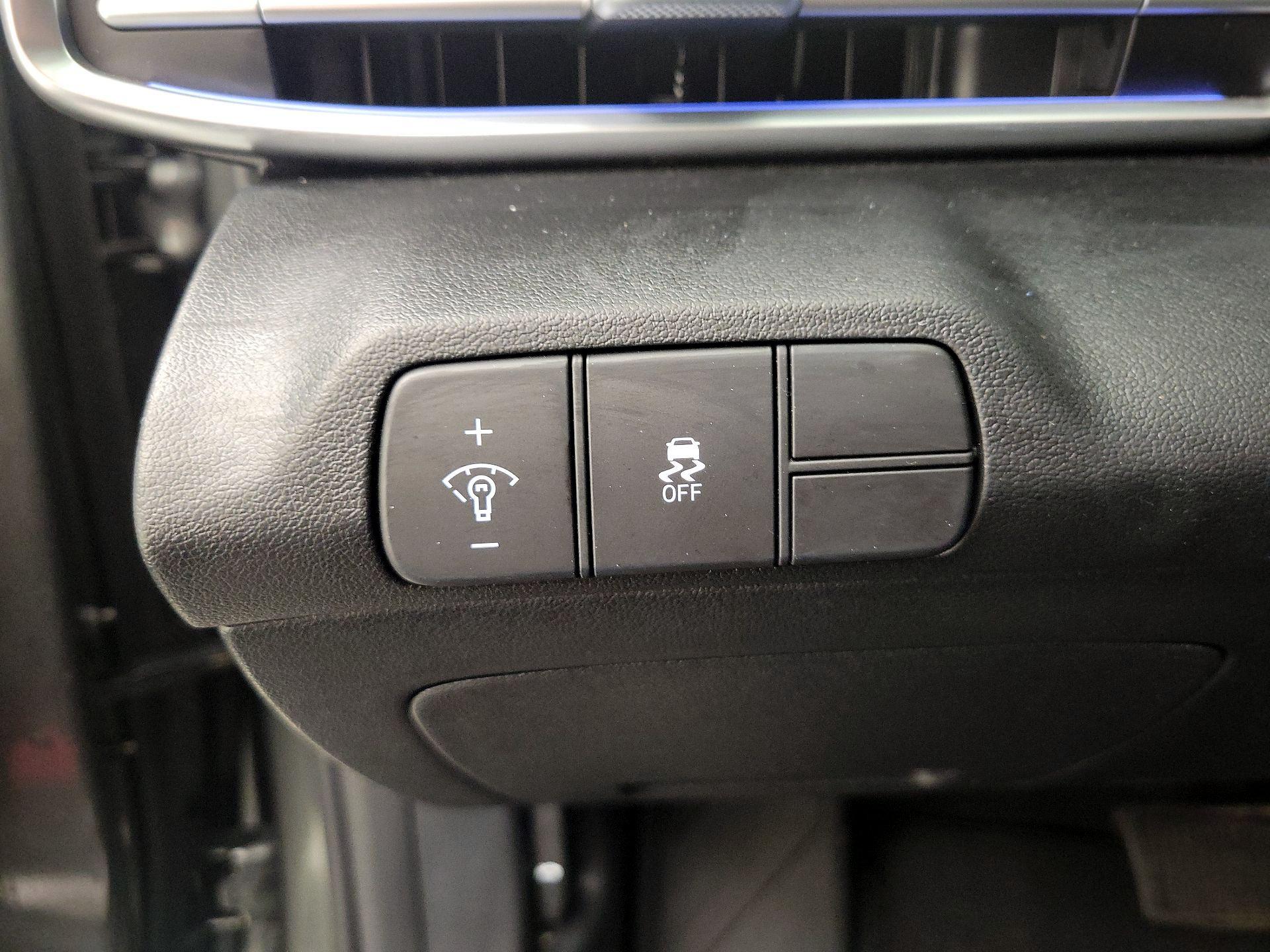 Thumbnail: 2024 Hyundai Elantra - 13