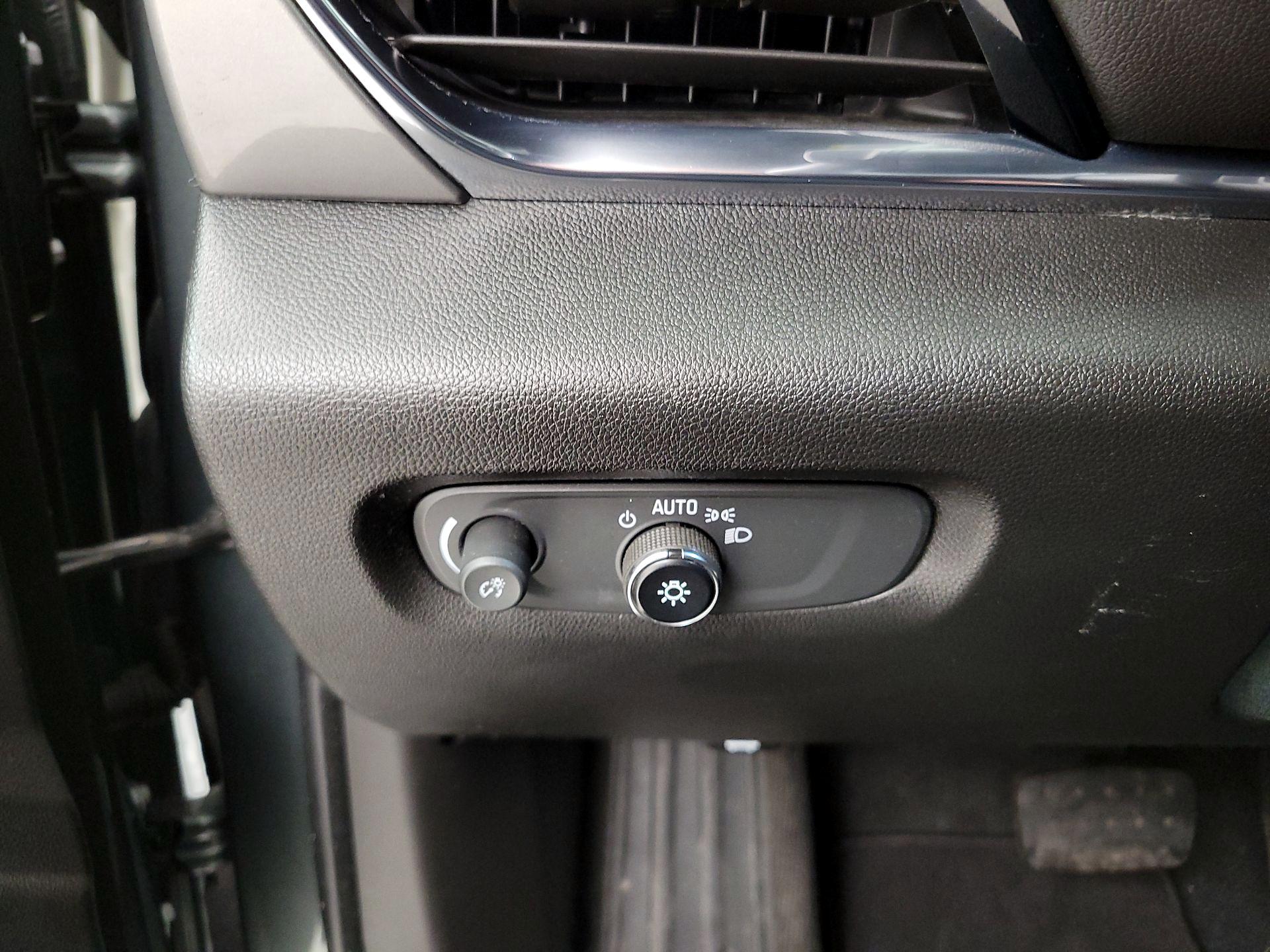 Thumbnail: 2023 Chevrolet Traverse - 13