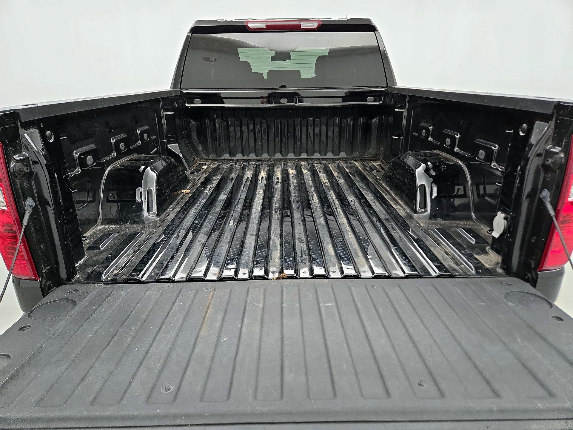 Thumbnail: 2023 Chevrolet Silverado 1500 - 20