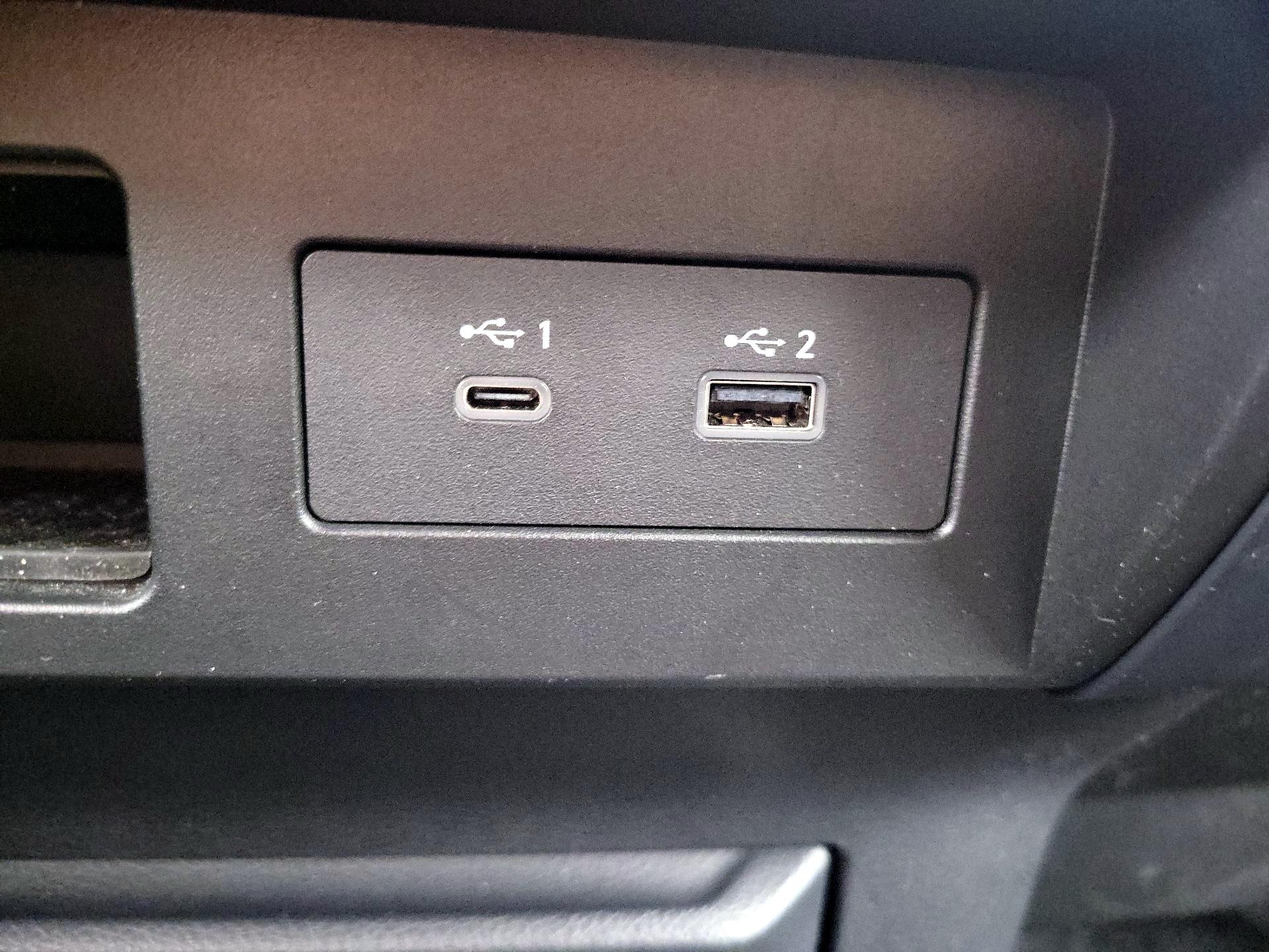 Thumbnail: 2023 Nissan Titan - 18