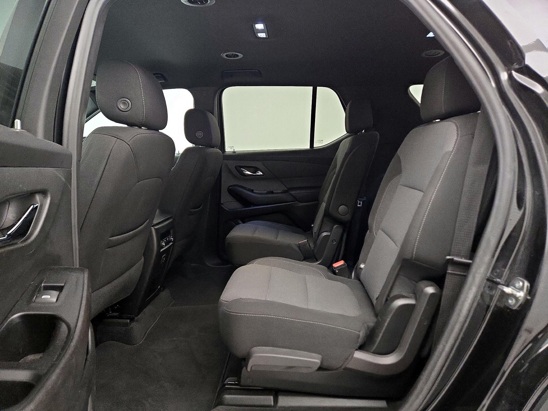 Thumbnail: 2023 Chevrolet Traverse - 19