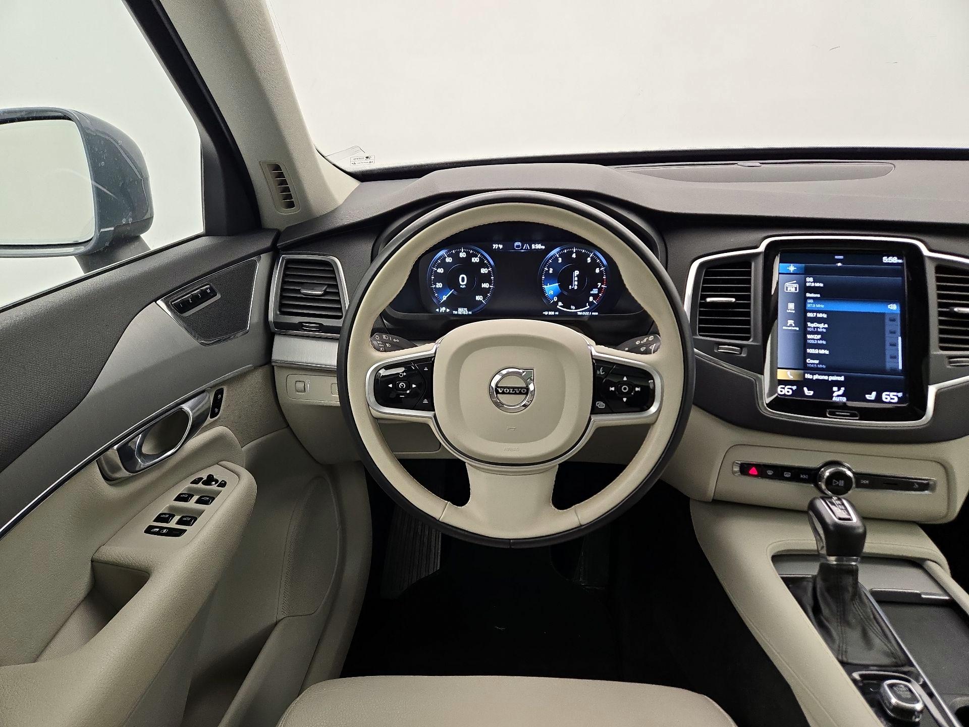 Thumbnail: 2022 Volvo XC90 - 10