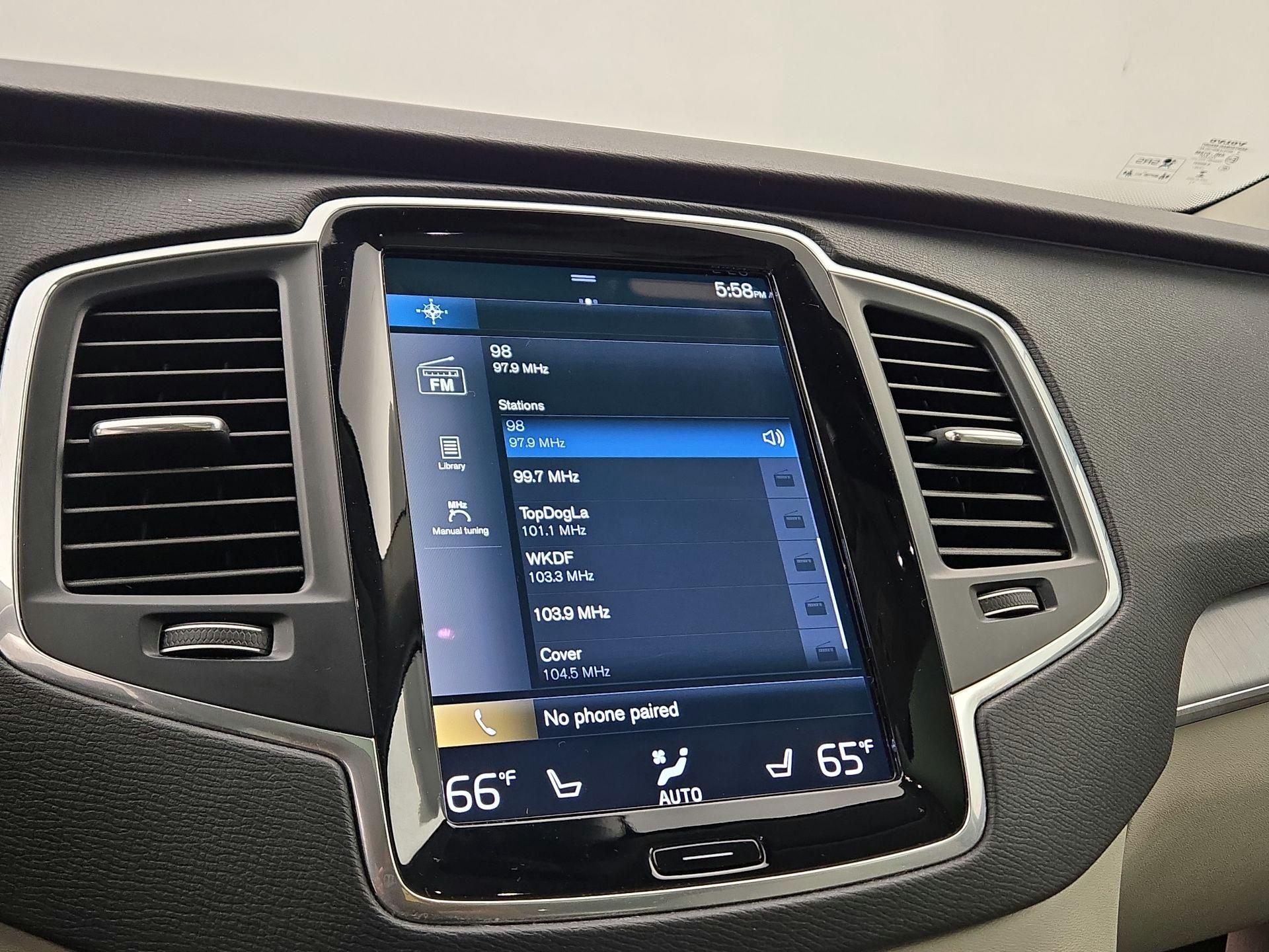 Thumbnail: 2022 Volvo XC90 - 15