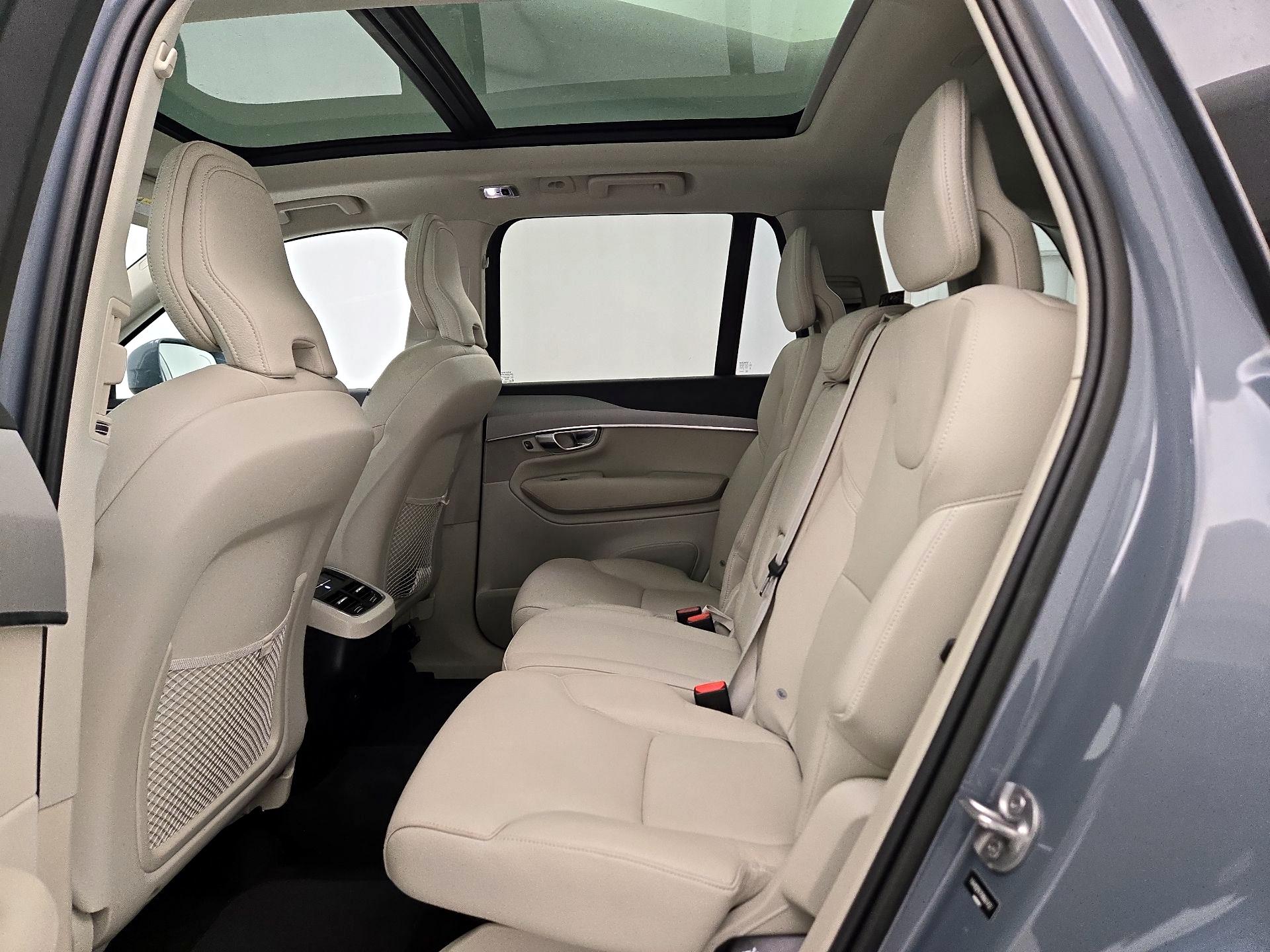 Thumbnail: 2022 Volvo XC90 - 20