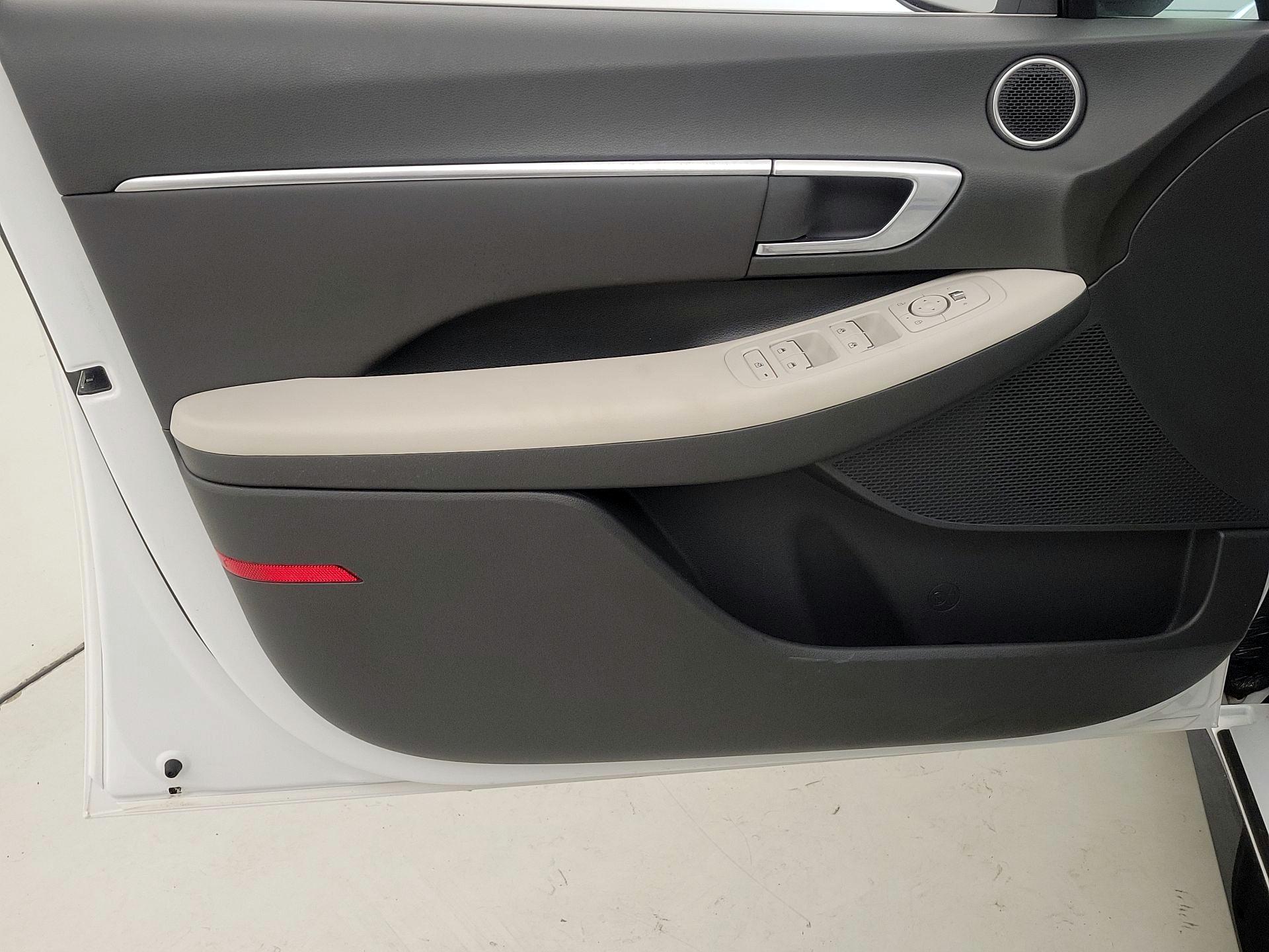 Thumbnail: 2022 Hyundai Sonata - 12