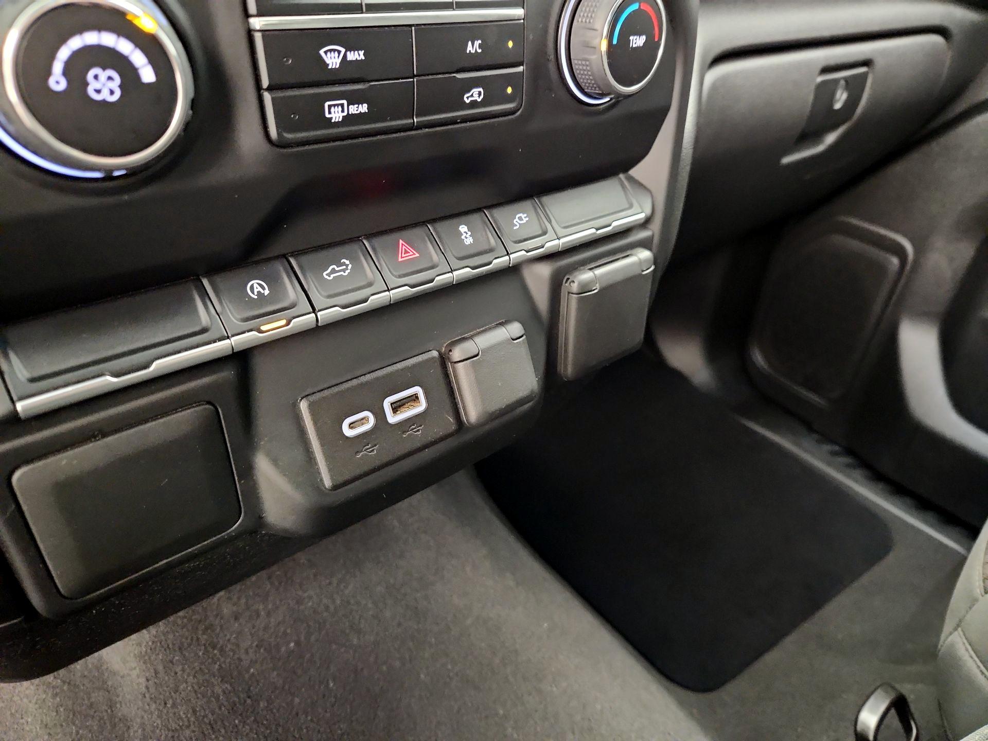 Thumbnail: 2022 Chevrolet Silverado 1500 - 18