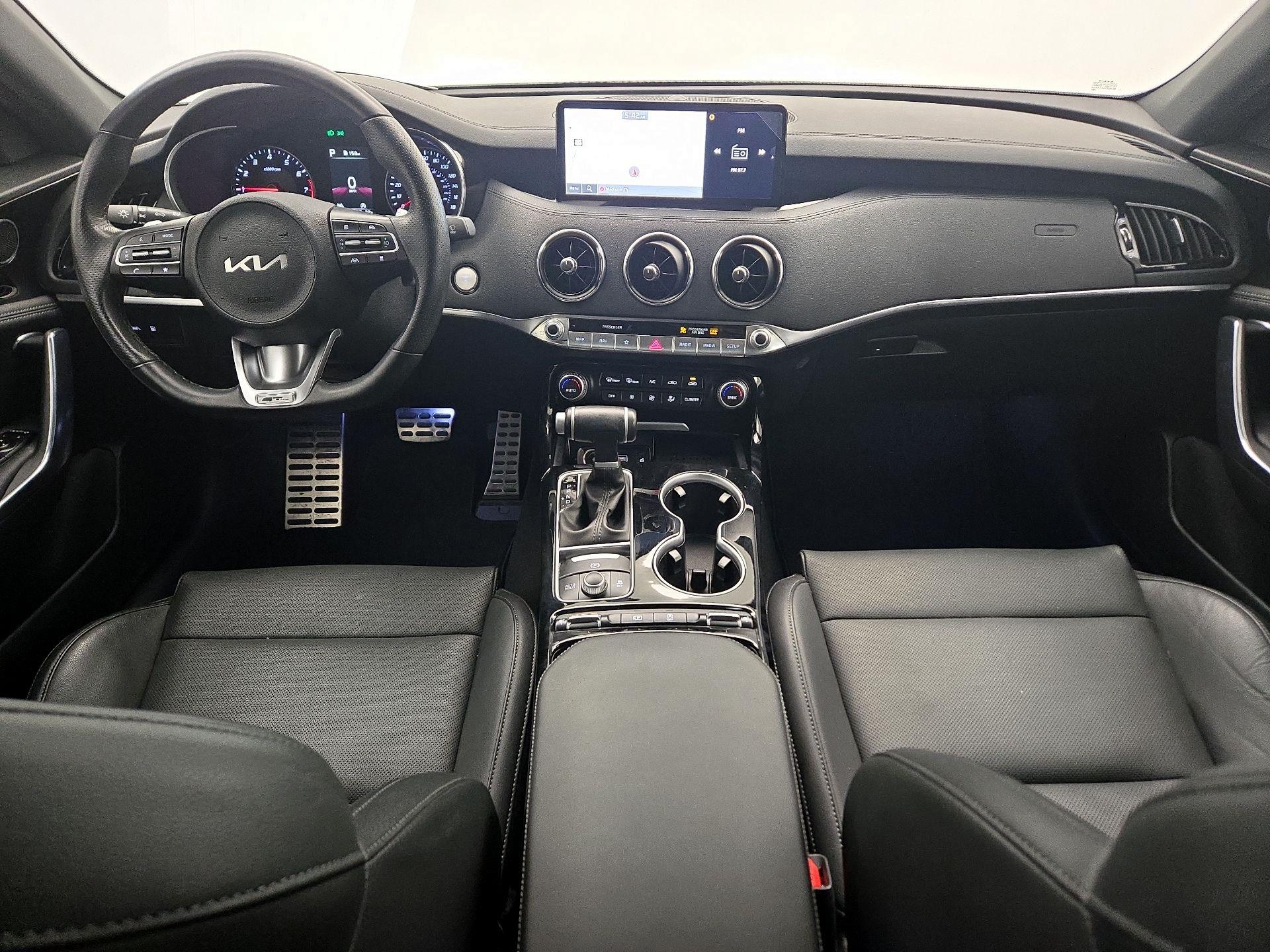 Thumbnail: 2023 Kia Stinger - 9