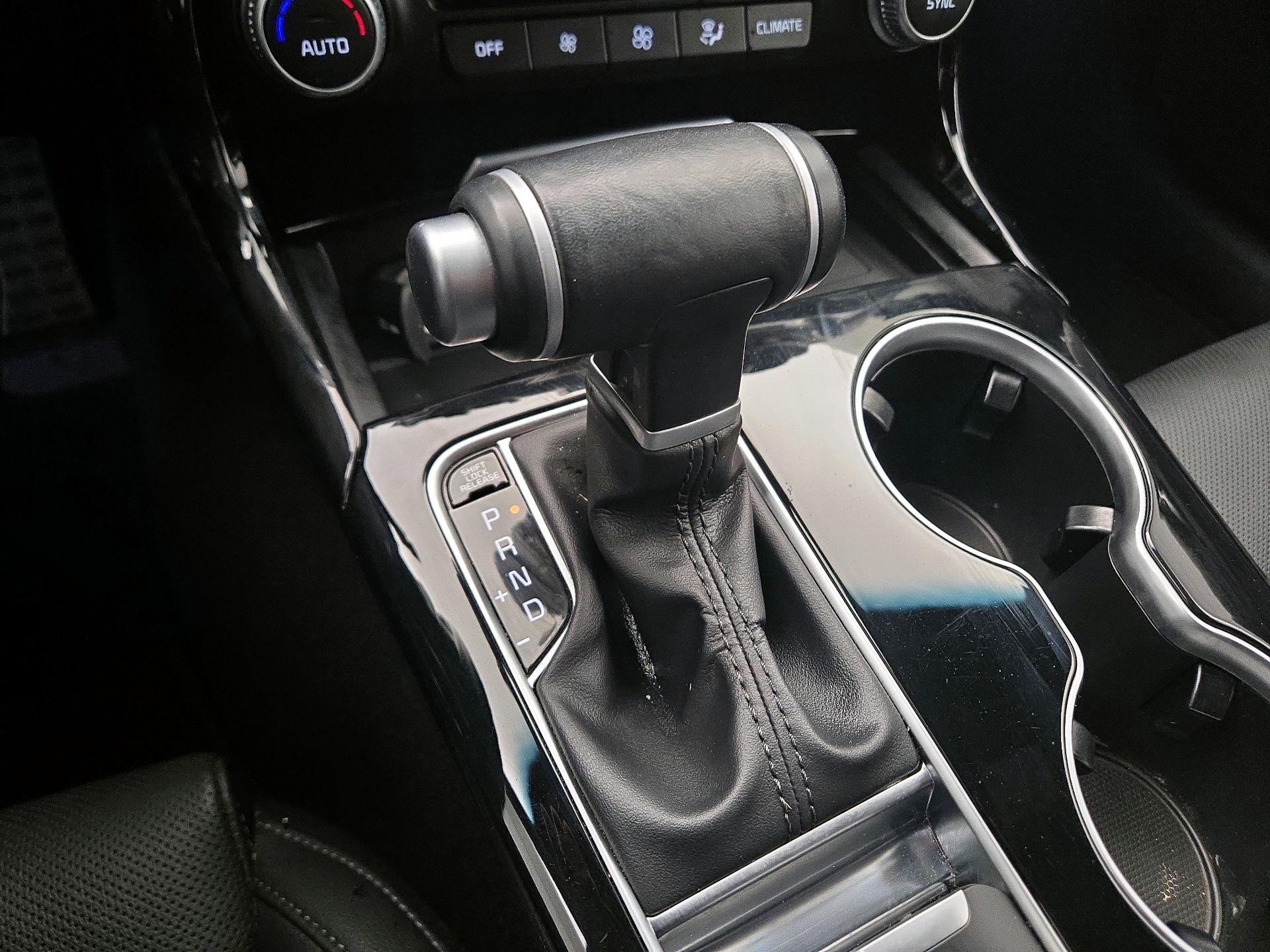 Thumbnail: 2023 Kia Stinger - 18