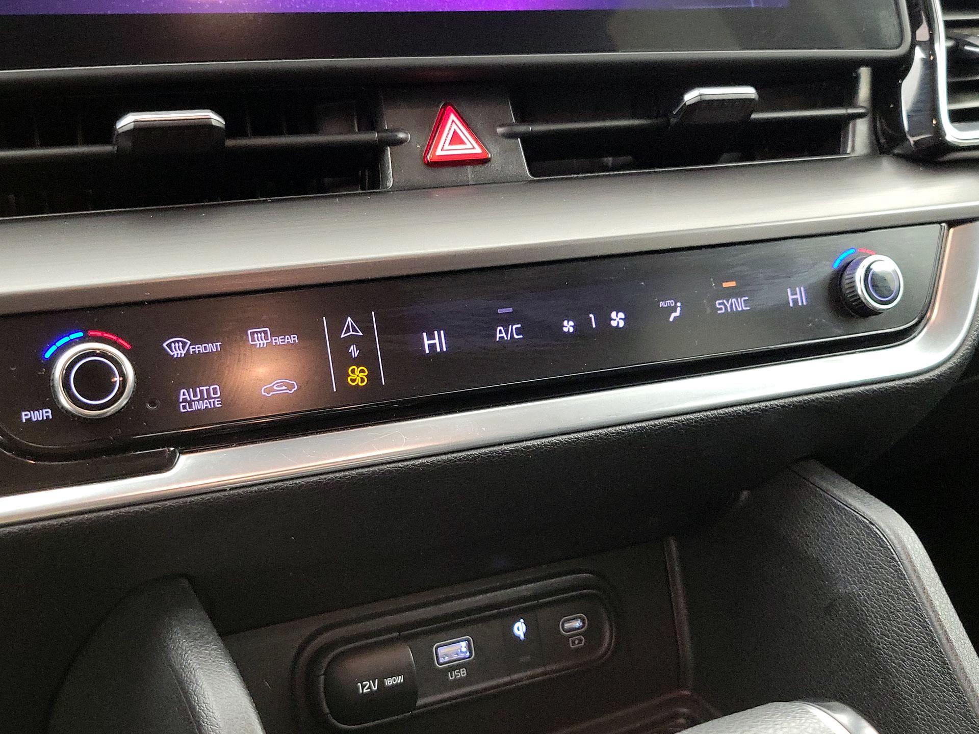 Thumbnail: 2023 Kia Sportage - 17