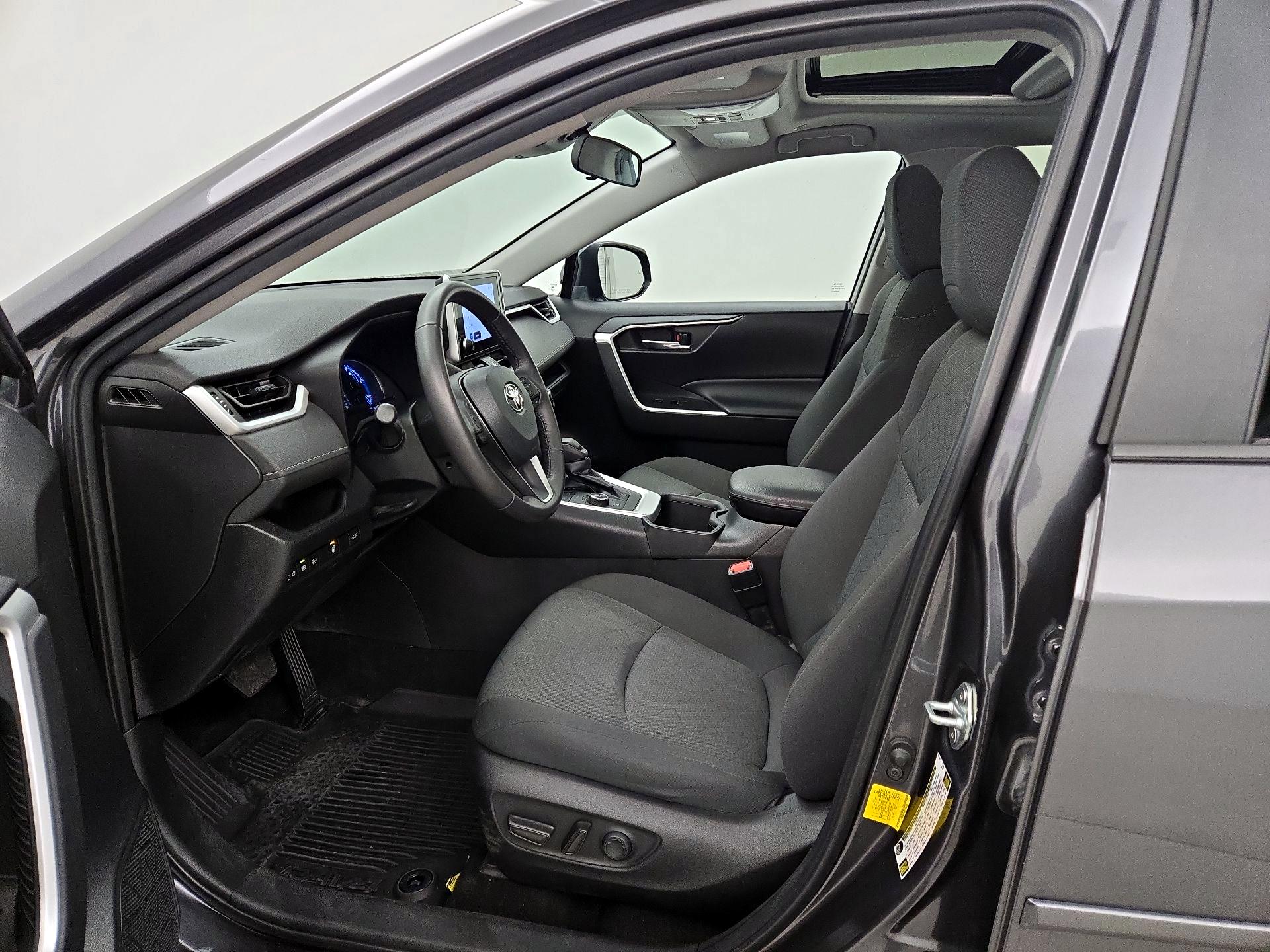 Thumbnail: 2023 Toyota RAV4 - 11