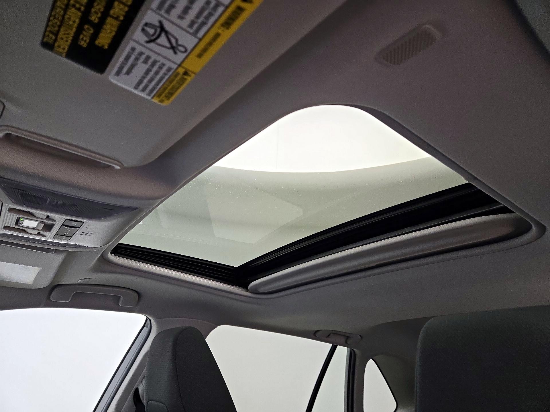 Thumbnail: 2023 Toyota RAV4 - 19