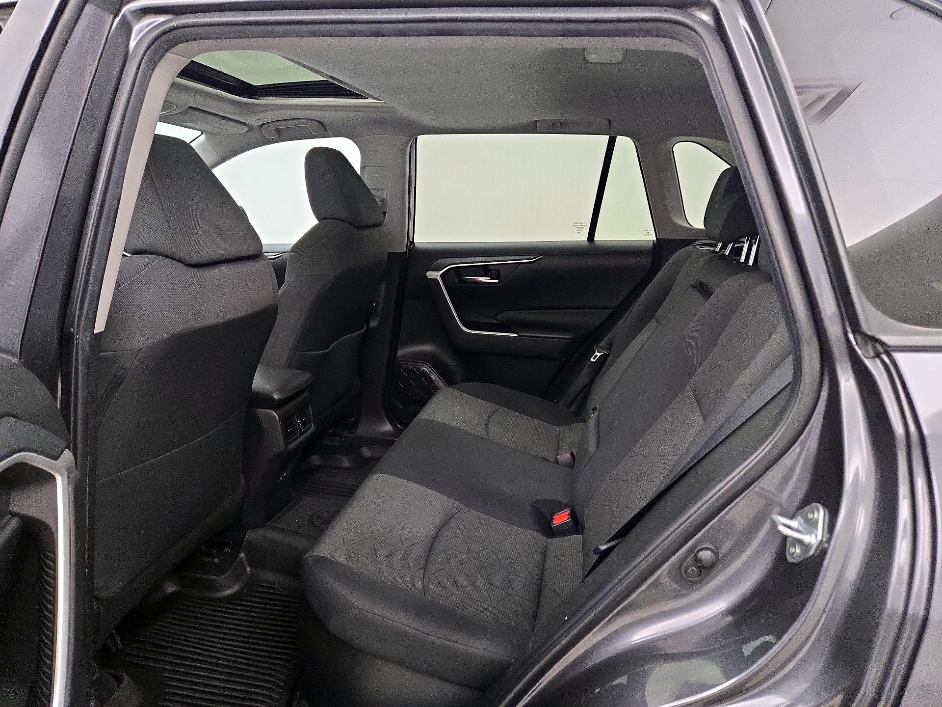 Thumbnail: 2023 Toyota RAV4 - 20