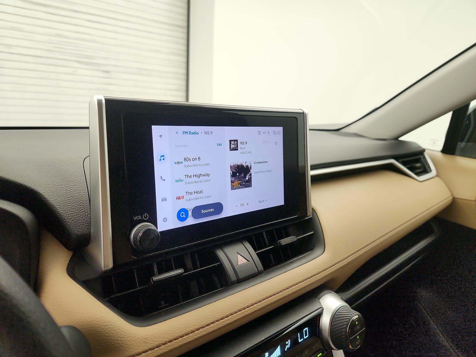 Thumbnail: 2023 Toyota RAV4 - 15