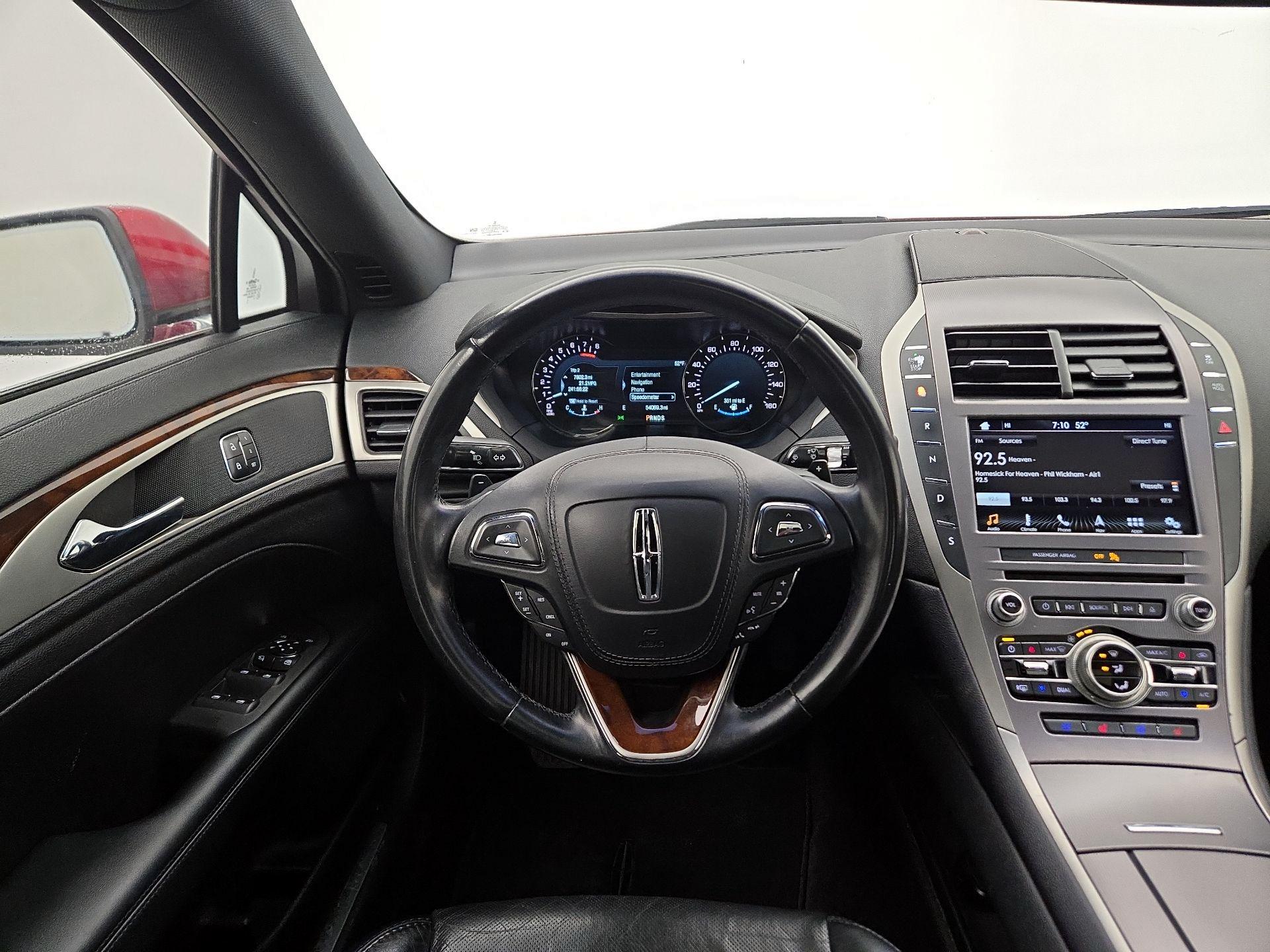 Thumbnail: 2017 Lincoln MKZ - 10