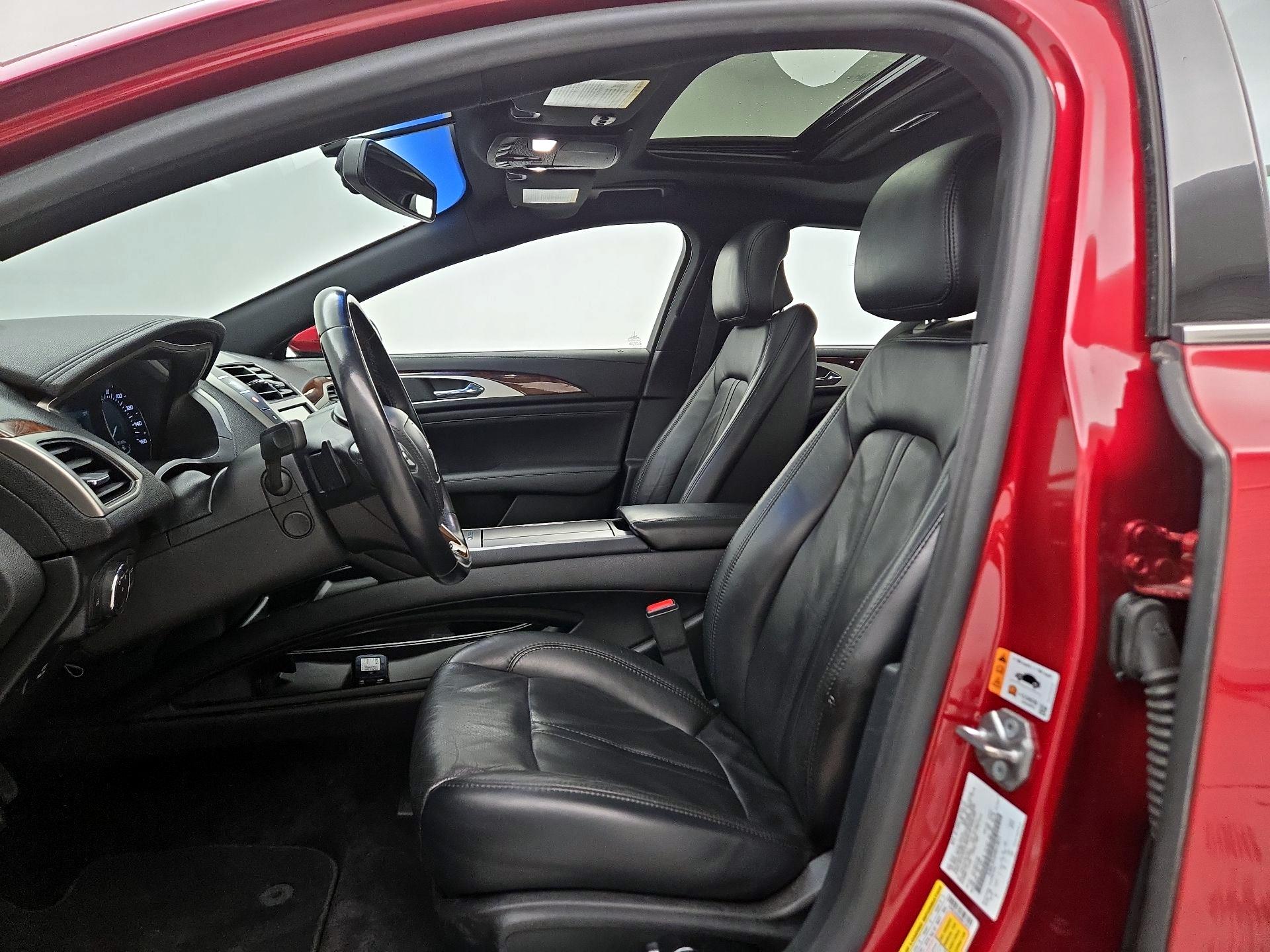 Thumbnail: 2017 Lincoln MKZ - 11