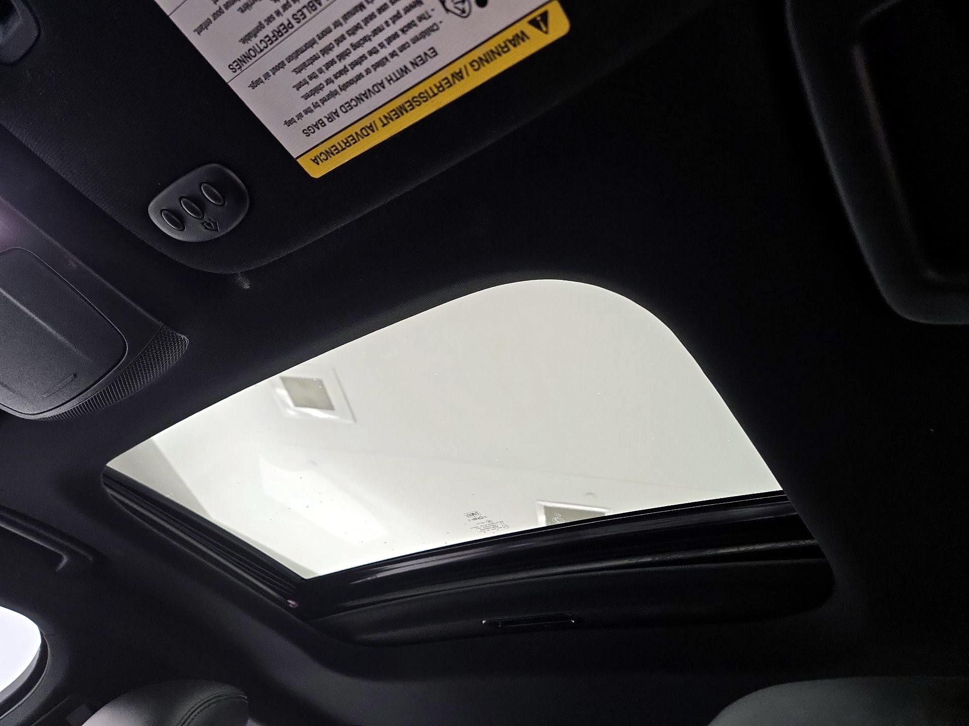 Thumbnail: 2017 Lincoln MKZ - 19